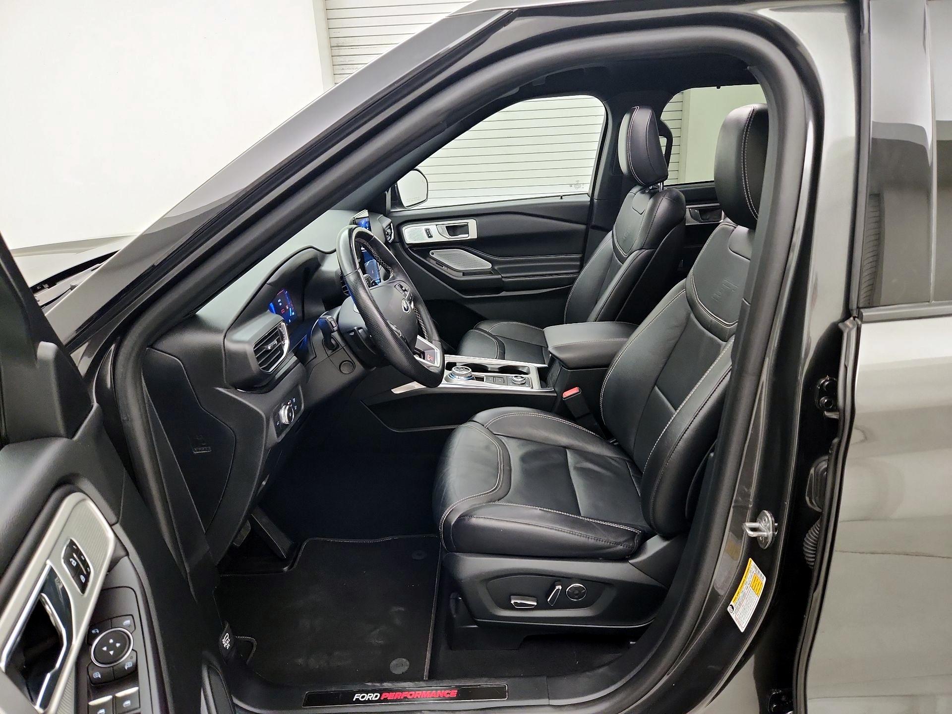 Thumbnail: 2020 Ford Explorer - 11
