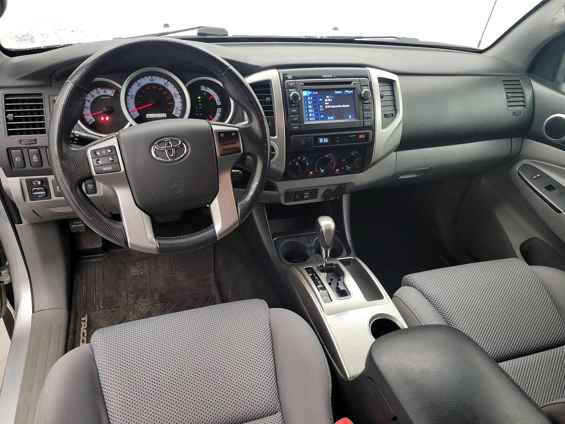 Thumbnail: 2013 Toyota Tacoma - 9
