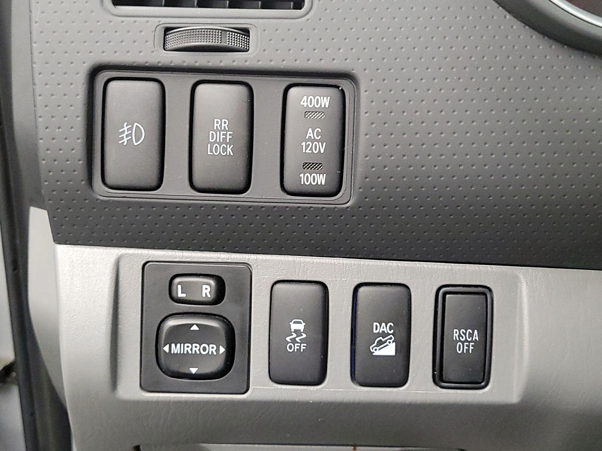 Thumbnail: 2013 Toyota Tacoma - 13