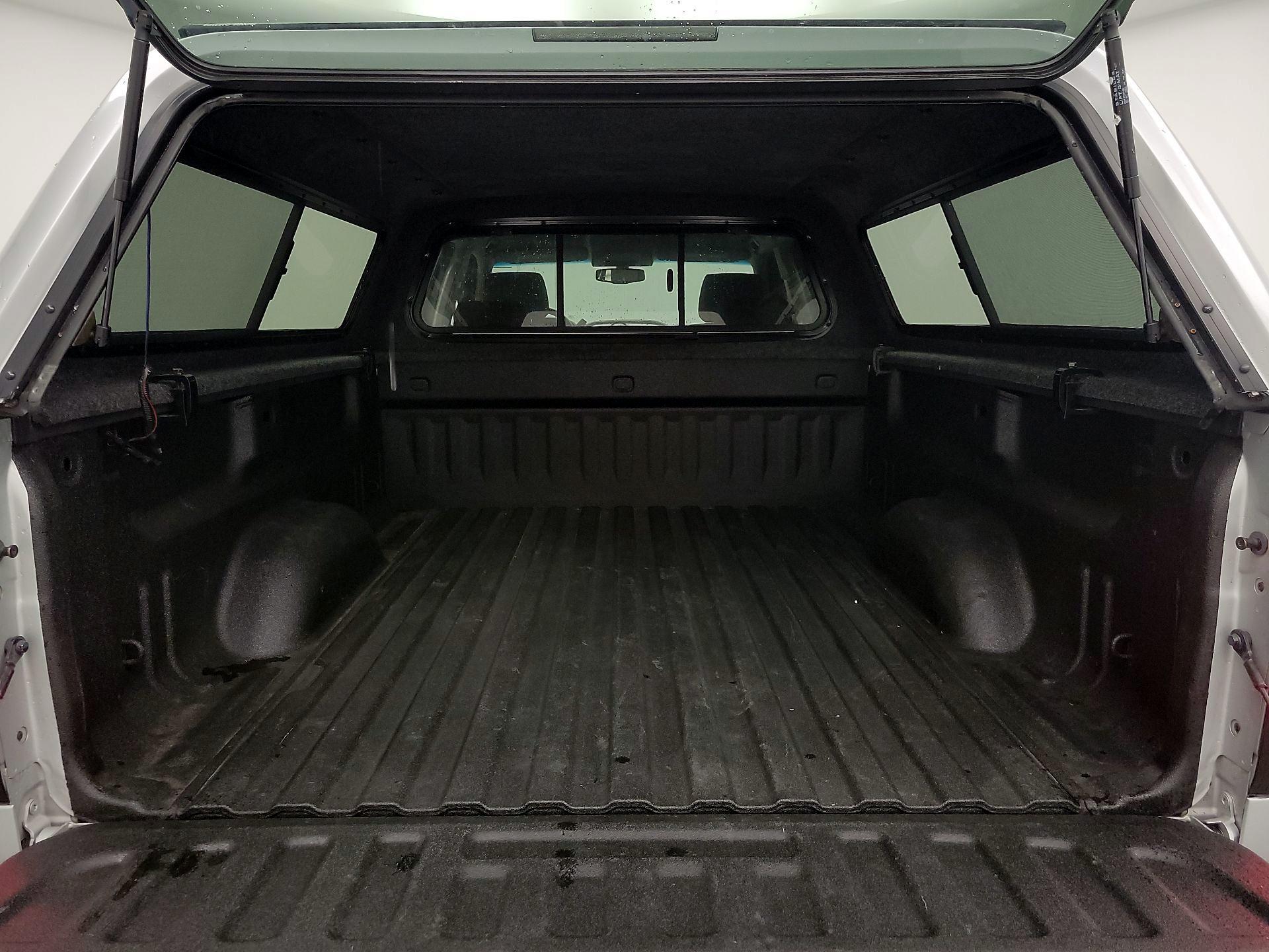 Thumbnail: 2018 Chevrolet Silverado 1500 - 20