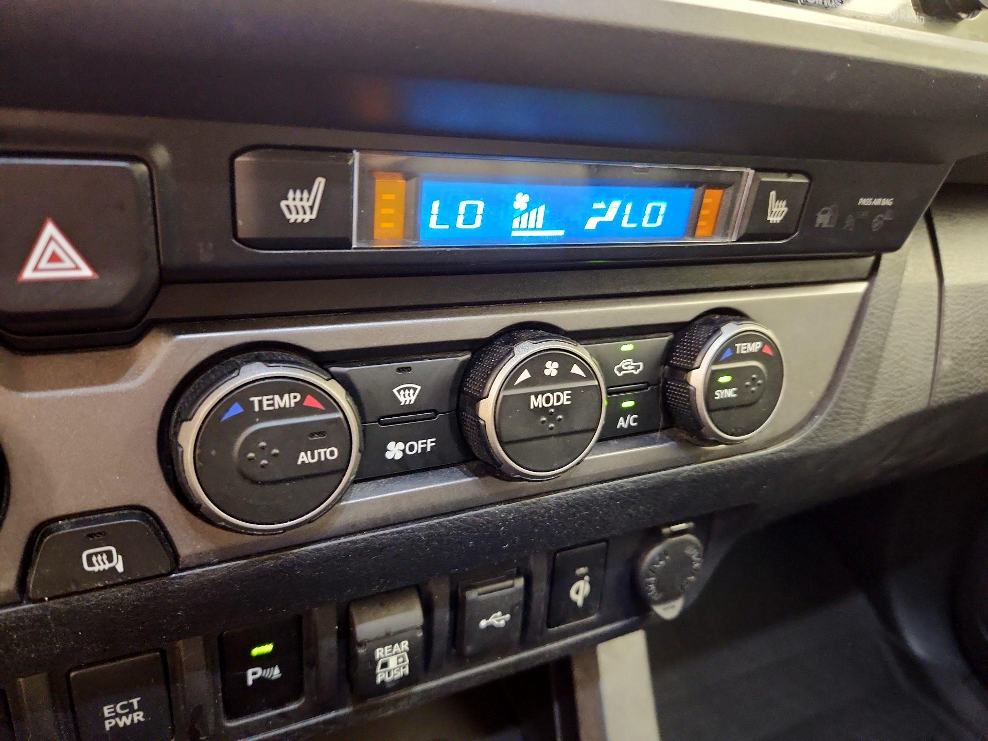 Thumbnail: 2021 Toyota Tacoma - 17