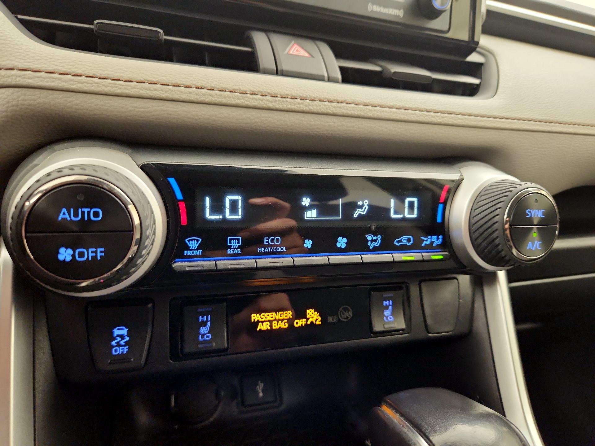 Thumbnail: 2021 Toyota RAV4 - 16
