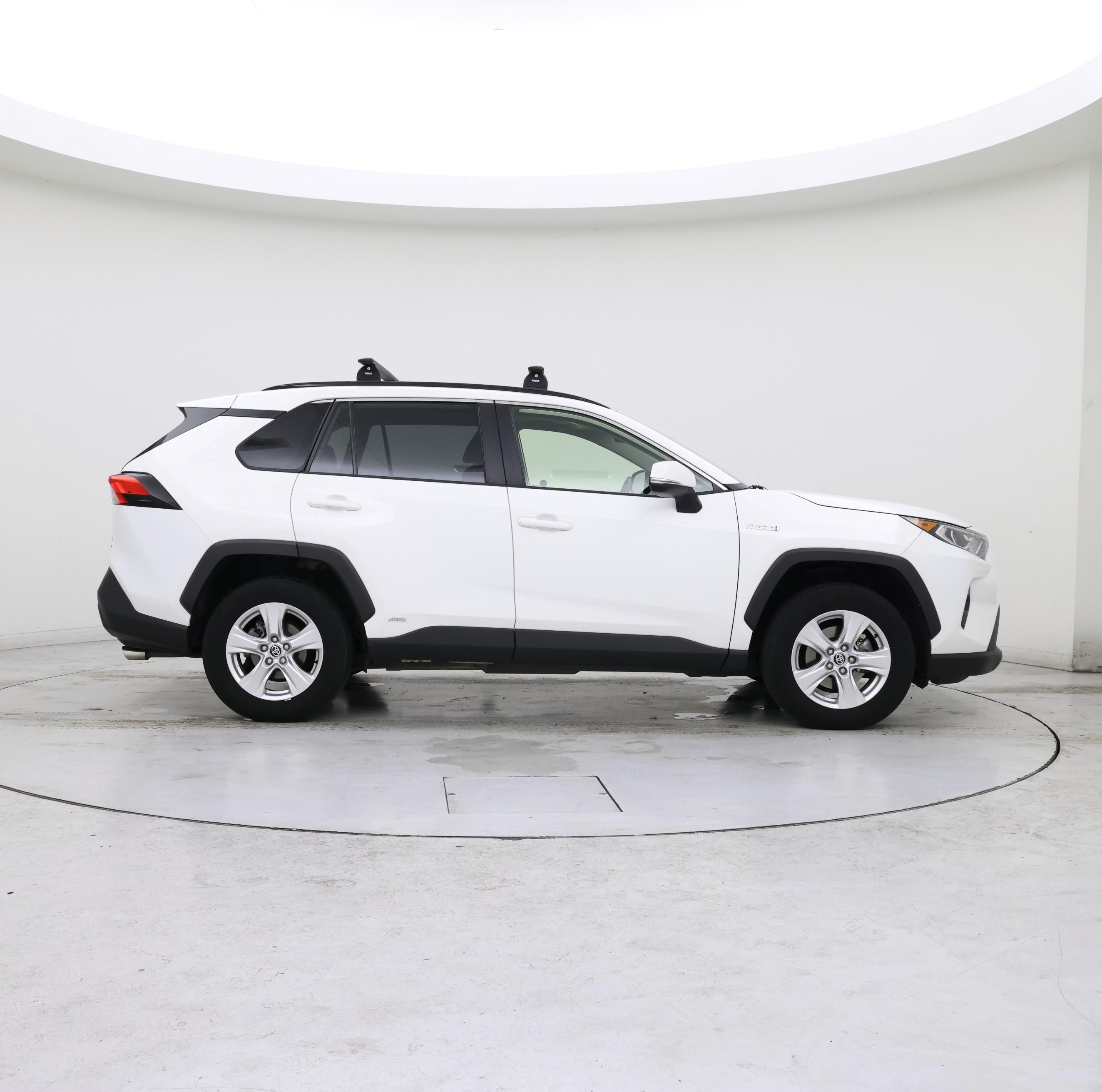 Thumbnail: 2021 Toyota RAV4 - 7