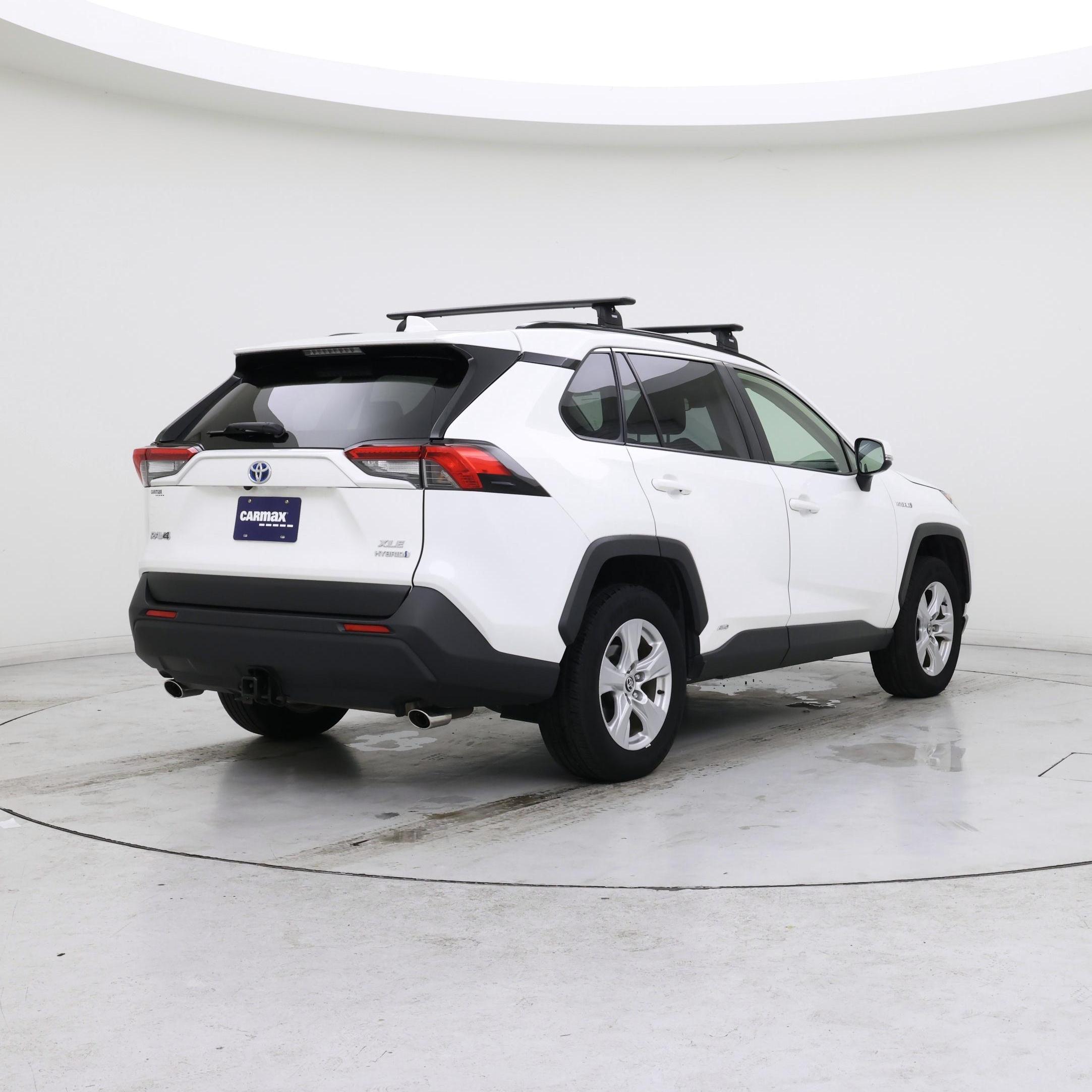 Thumbnail: 2021 Toyota RAV4 - 8