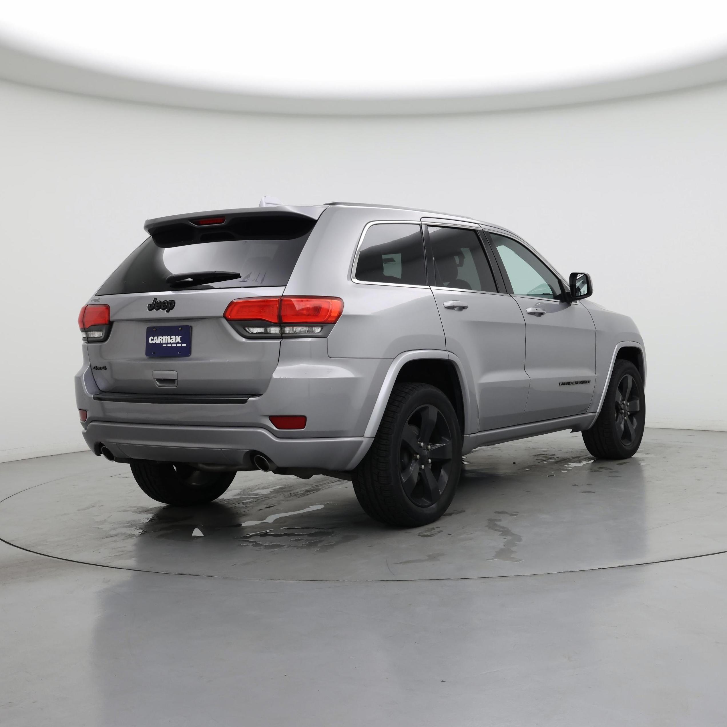 Thumbnail: 2015 Jeep Grand Cherokee - 8