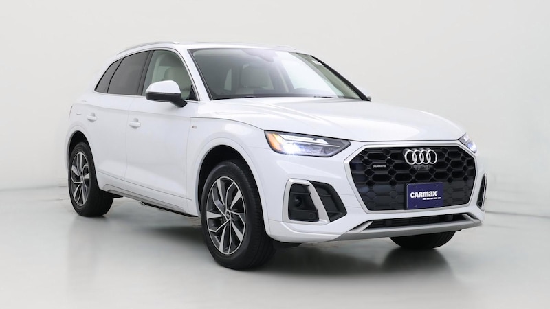 2022 Audi Q5 e Premium Plus Hero Image