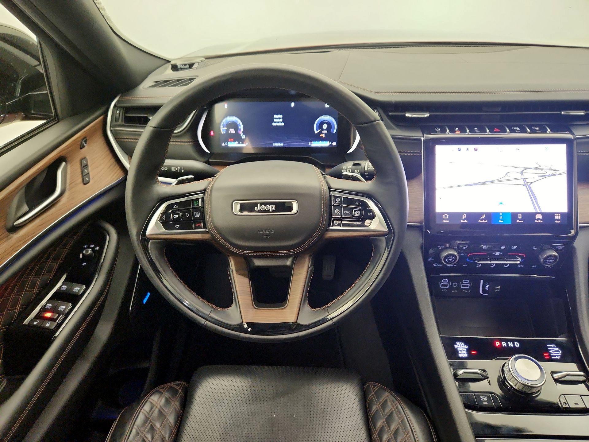 Thumbnail: 2022 Jeep Grand Cherokee - 10
