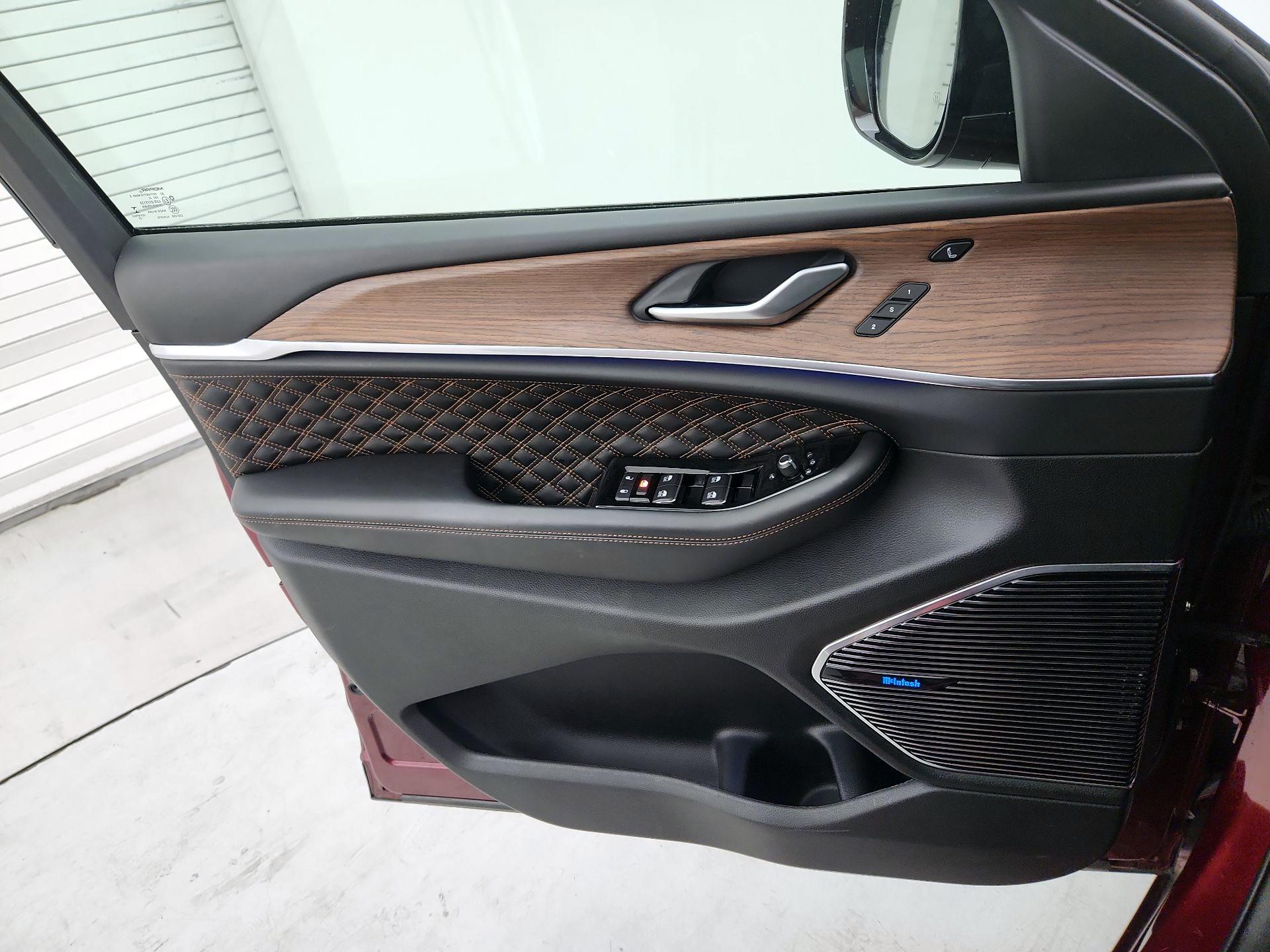 Thumbnail: 2022 Jeep Grand Cherokee - 12