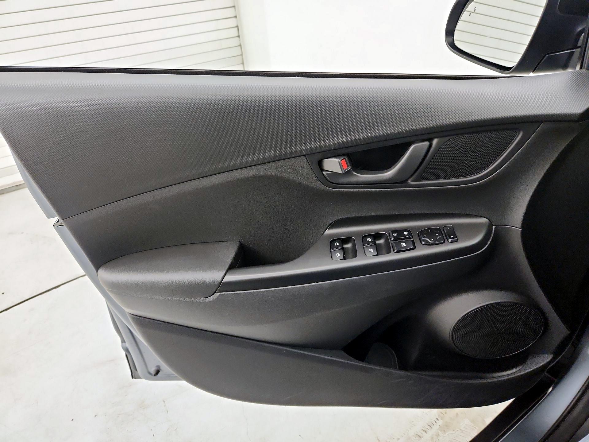 Thumbnail: 2020 Hyundai Kona - 12