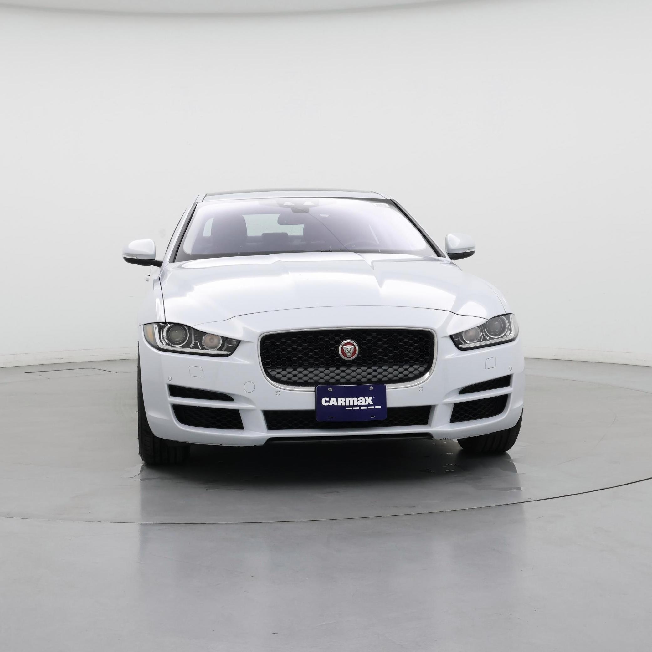Thumbnail: 2017 Jaguar XE - 5