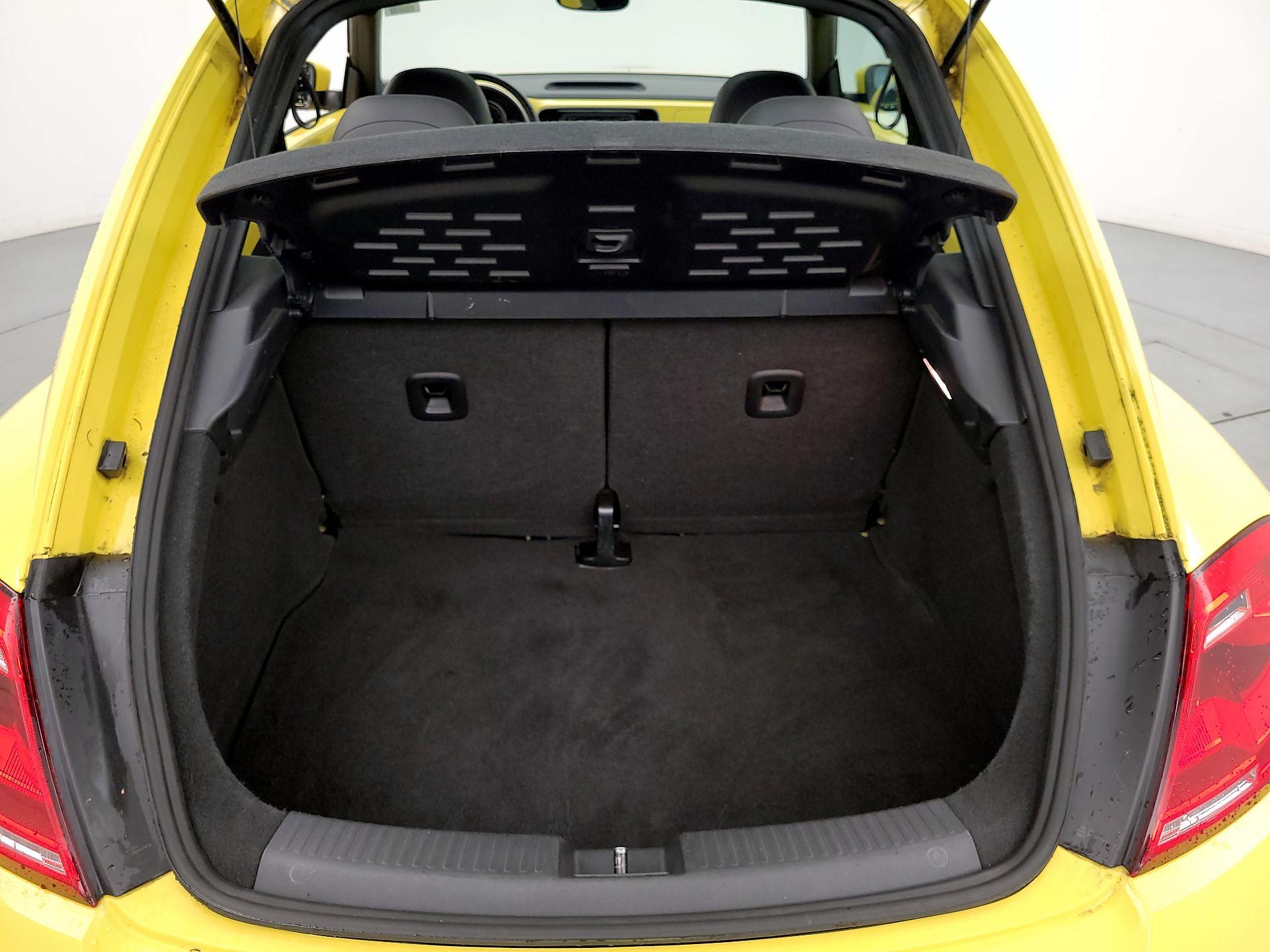 Thumbnail: 2014 Volkswagen Beetle - 20