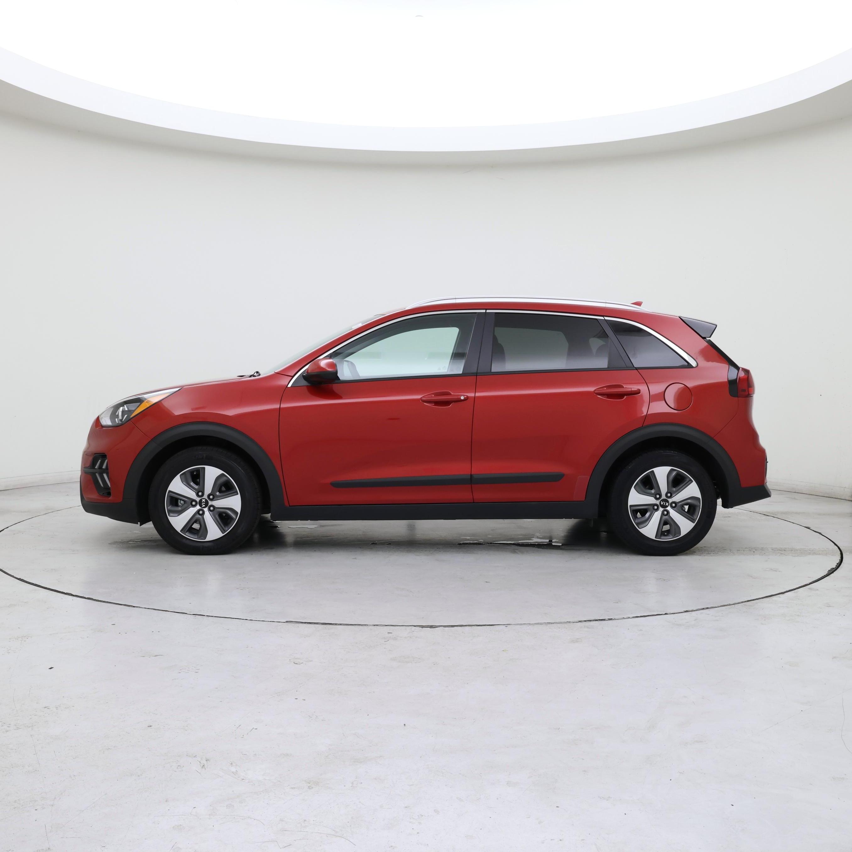 Thumbnail: 2020 Kia Niro - 3