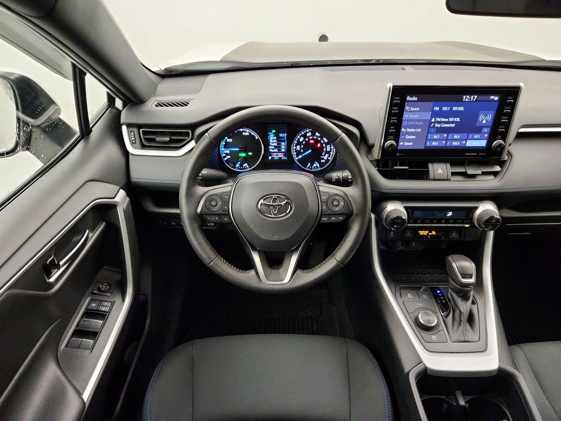 Thumbnail: 2022 Toyota RAV4 - 10