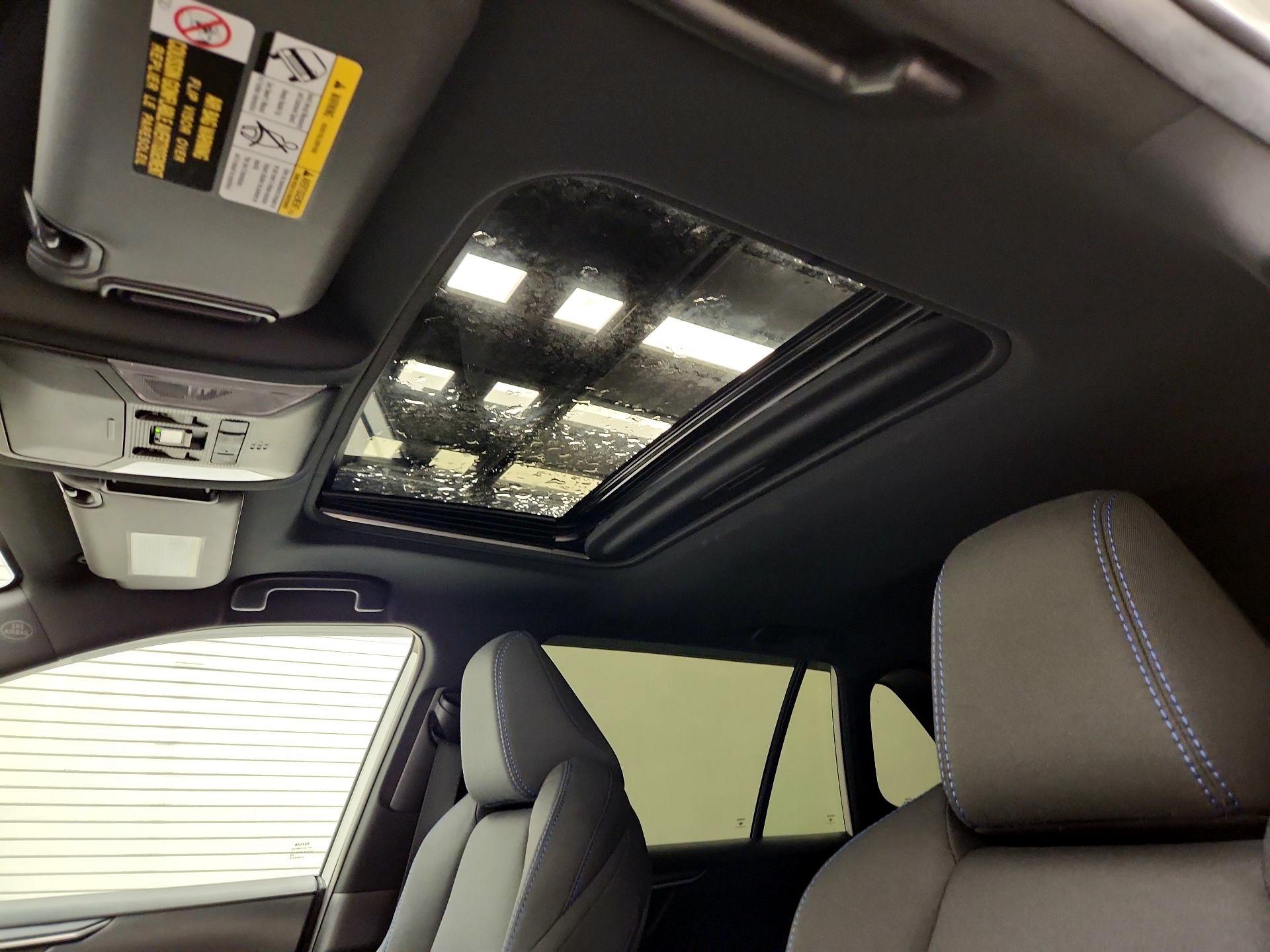 Thumbnail: 2022 Toyota RAV4 - 19