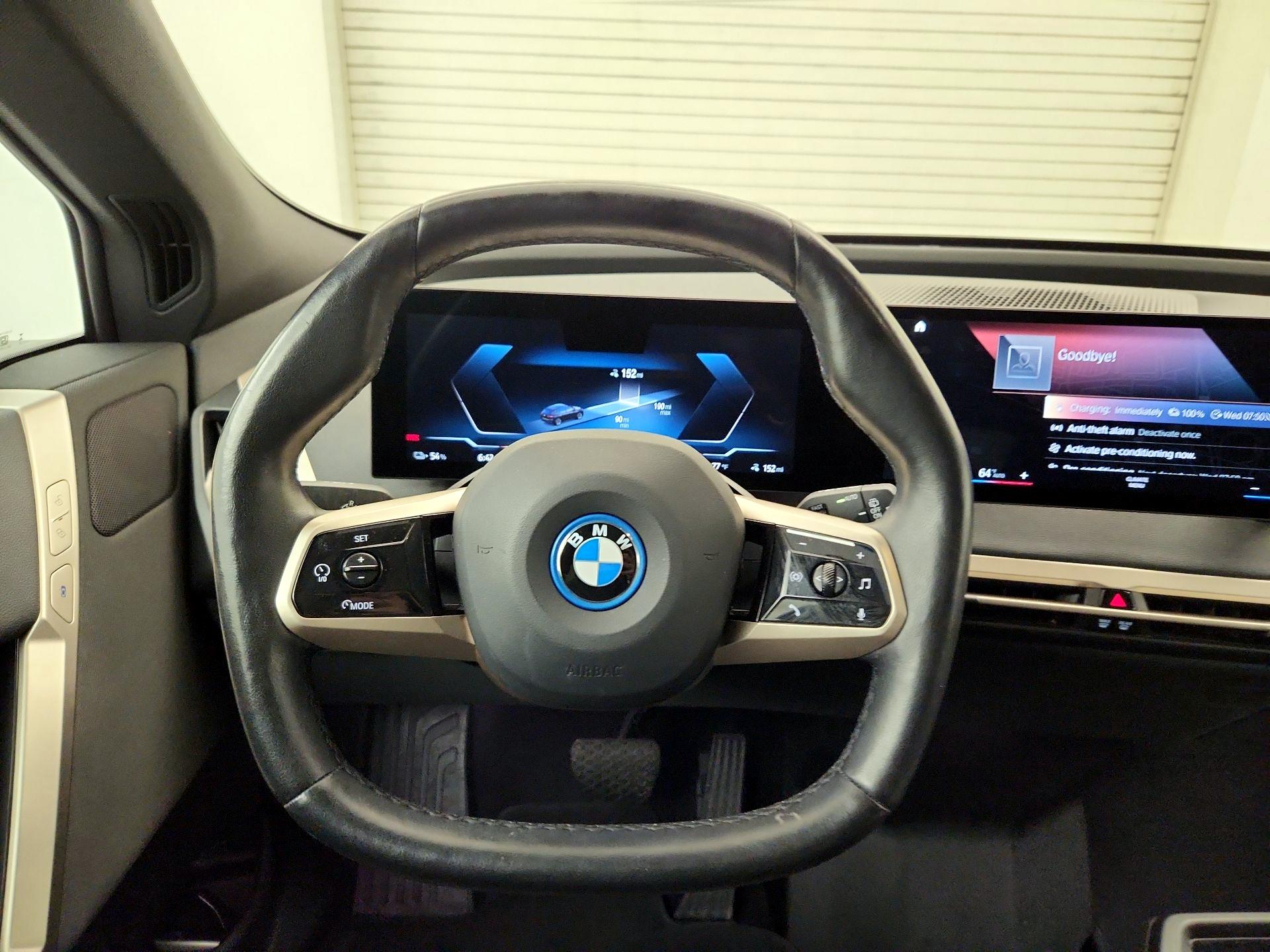 Thumbnail: 2023 BMW iX - 10
