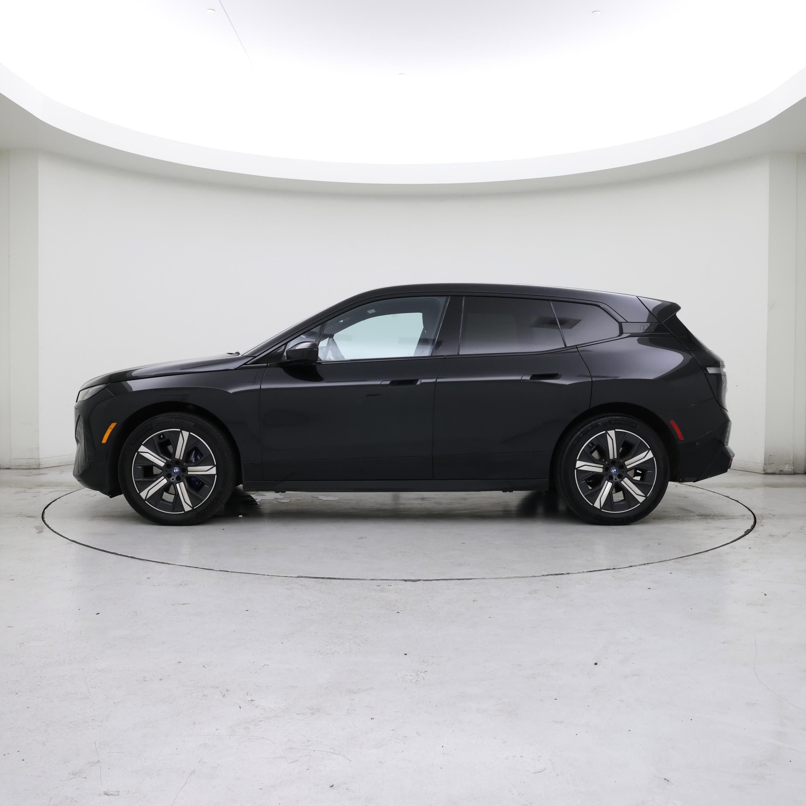 Thumbnail: 2023 BMW iX - 3