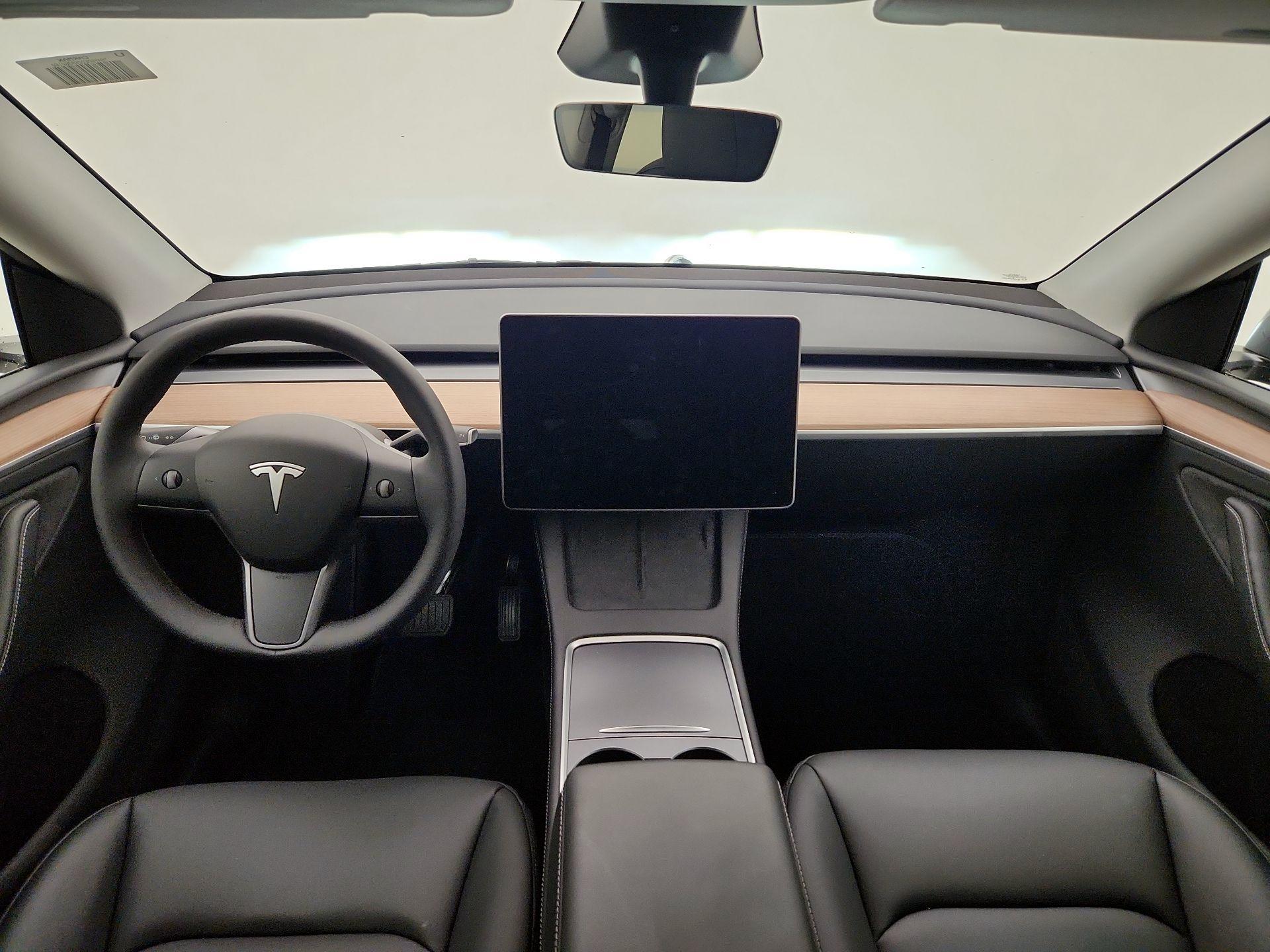 Thumbnail: 2025 Tesla Model Y - 9