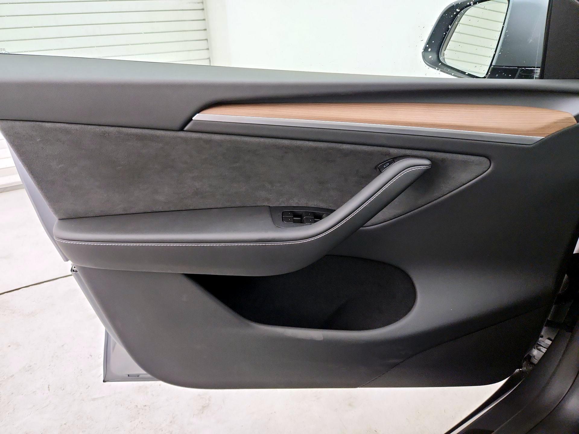 Thumbnail: 2025 Tesla Model Y - 12