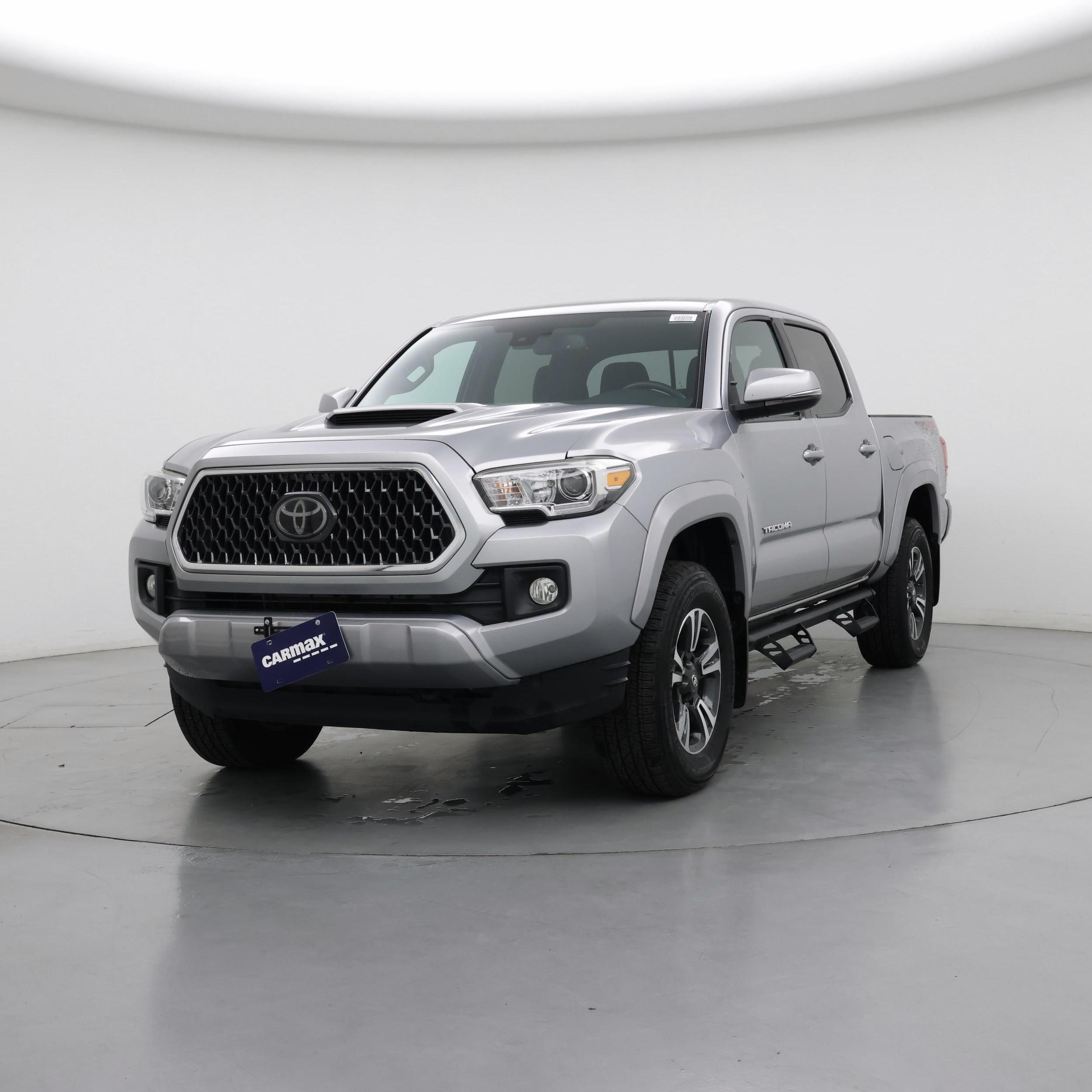 Thumbnail: 2018 Toyota Tacoma - 4
