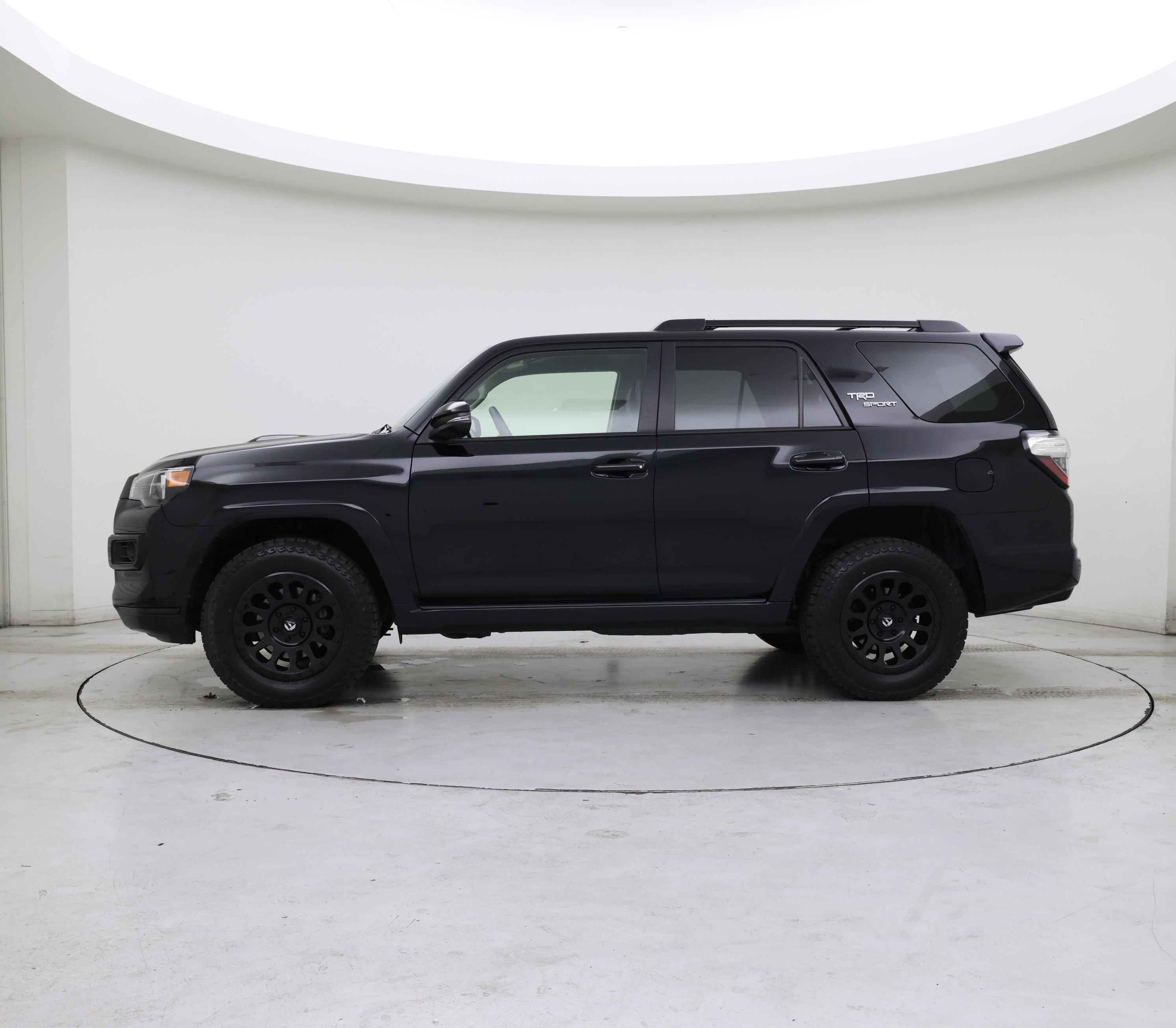Thumbnail: 2022 Toyota 4Runner - 3