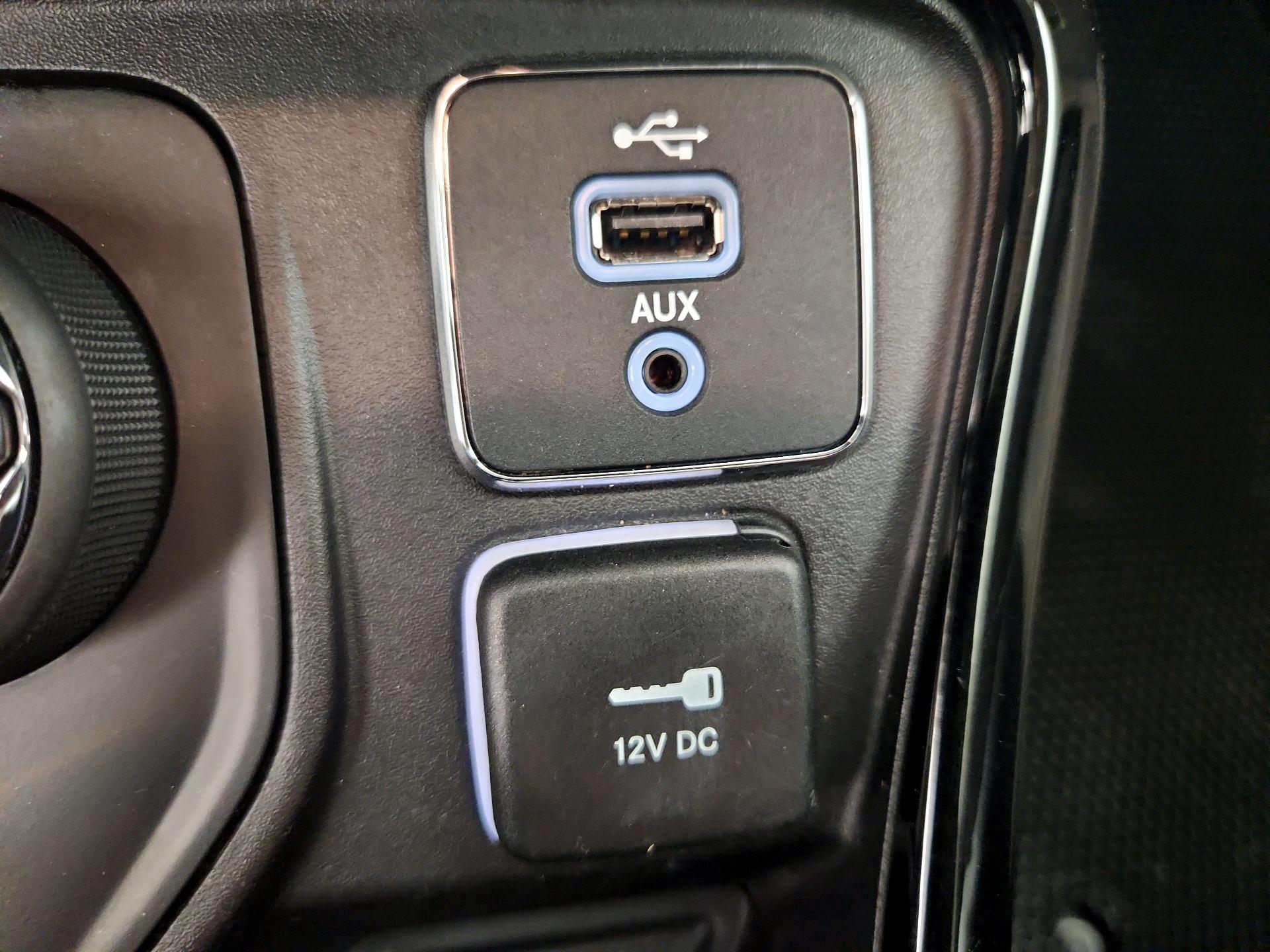 Thumbnail: 2018 Jeep Compass - 18