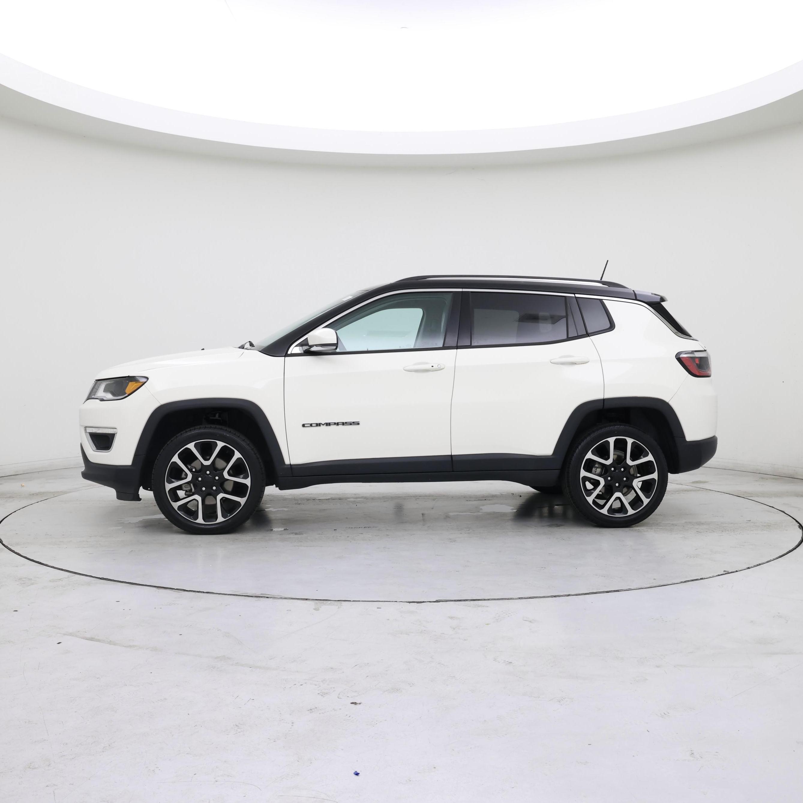 Thumbnail: 2018 Jeep Compass - 3