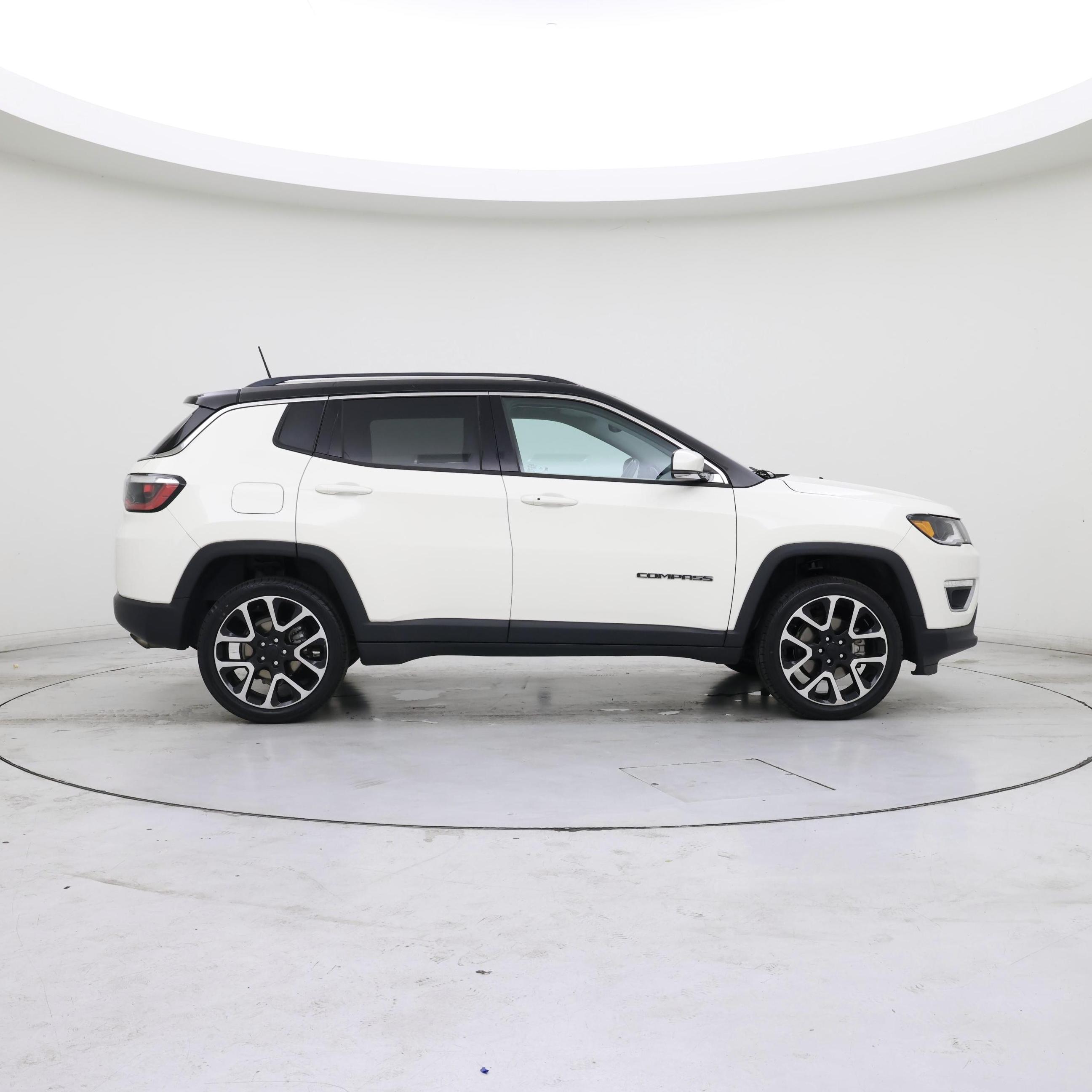 Thumbnail: 2018 Jeep Compass - 7