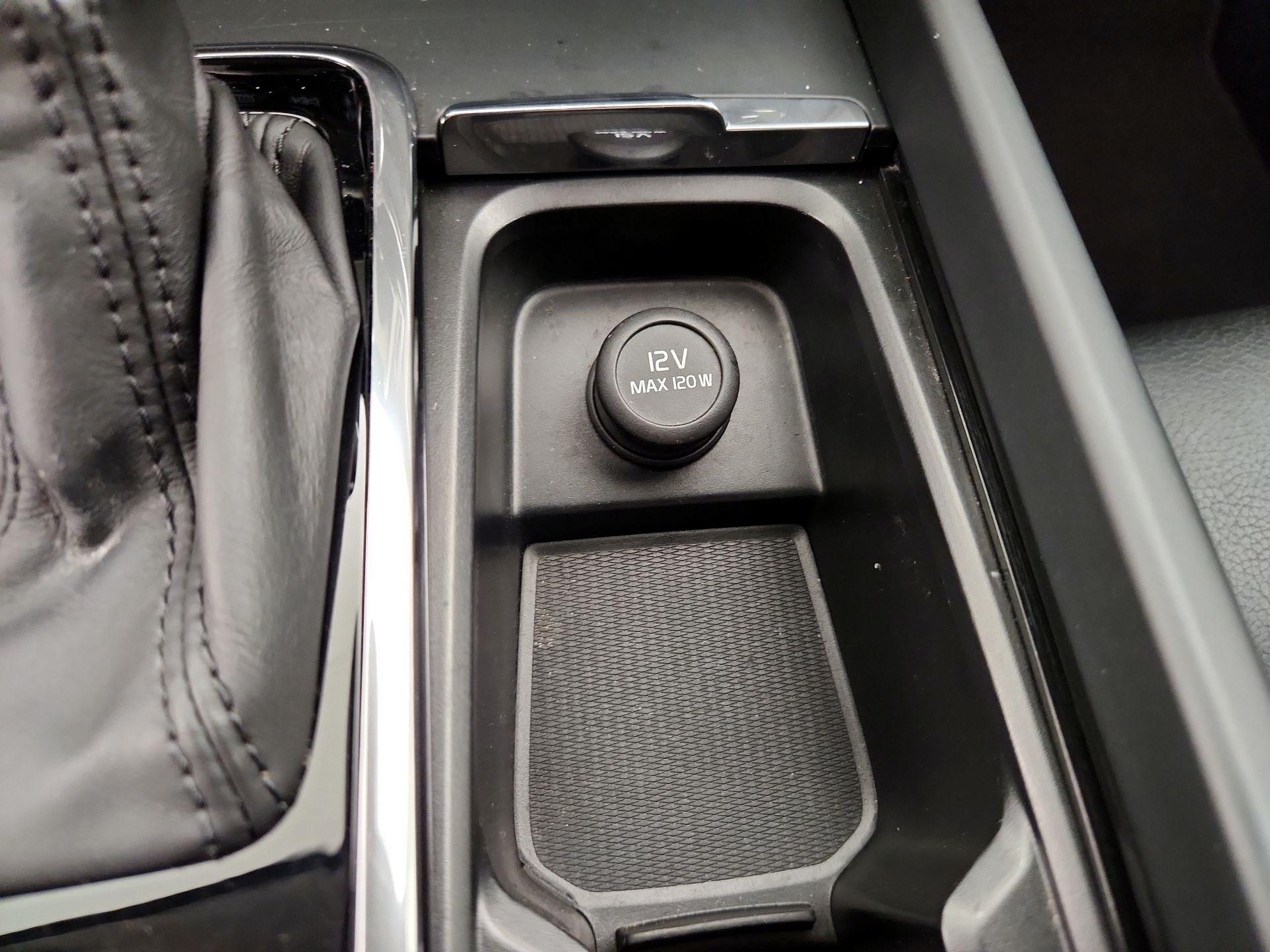 Thumbnail: 2020 Volvo XC60 - 19