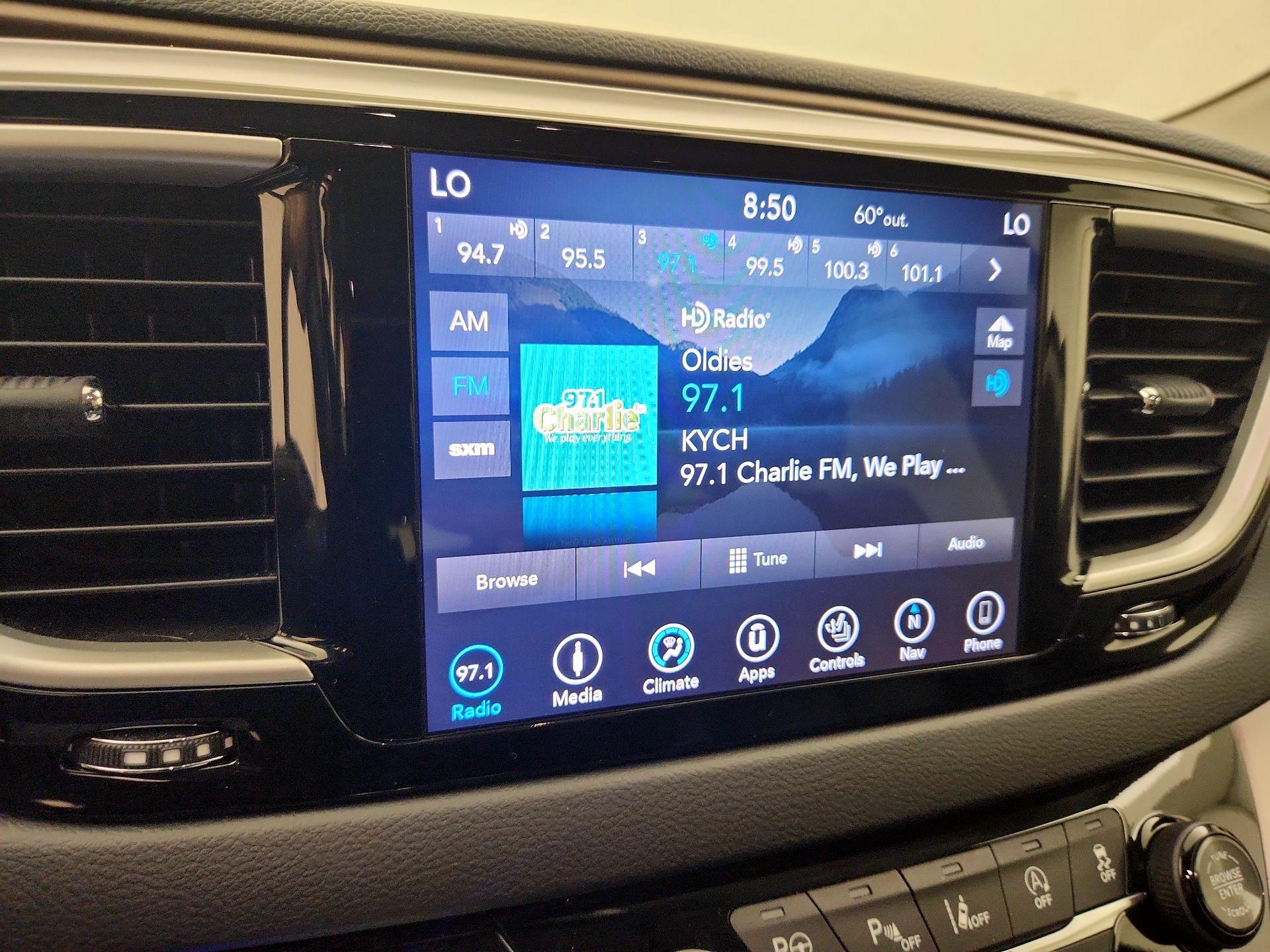 Thumbnail: 2019 Chrysler Pacifica - 16