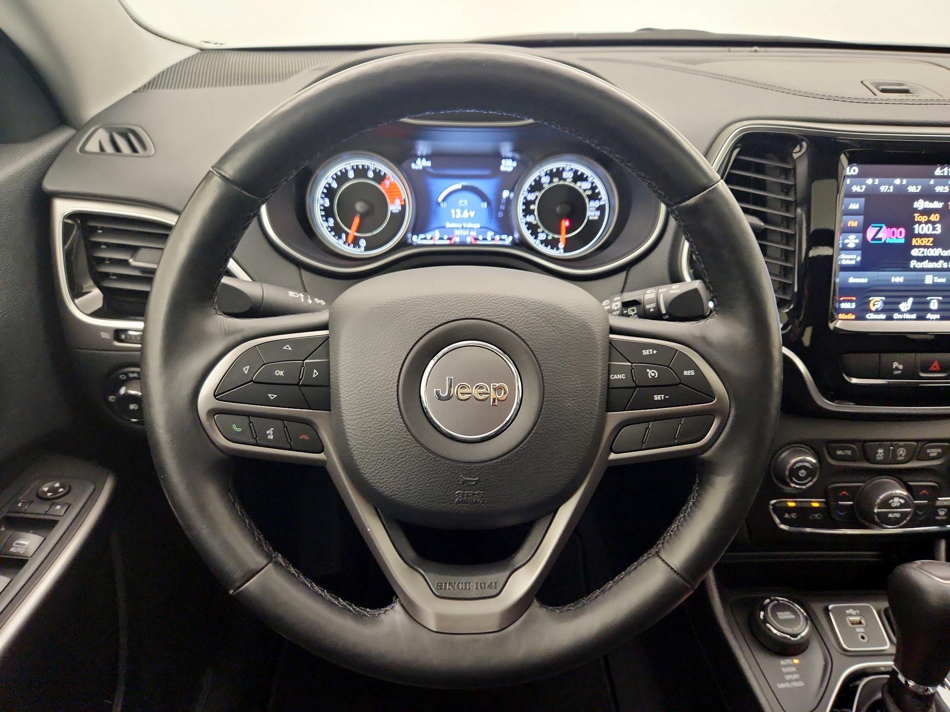 Thumbnail: 2020 Jeep Cherokee - 10