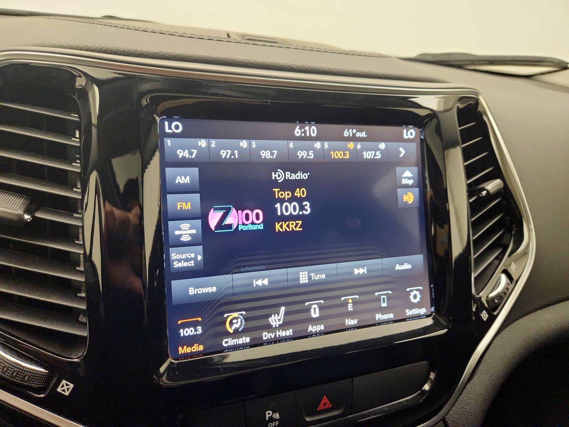 Thumbnail: 2020 Jeep Cherokee - 16