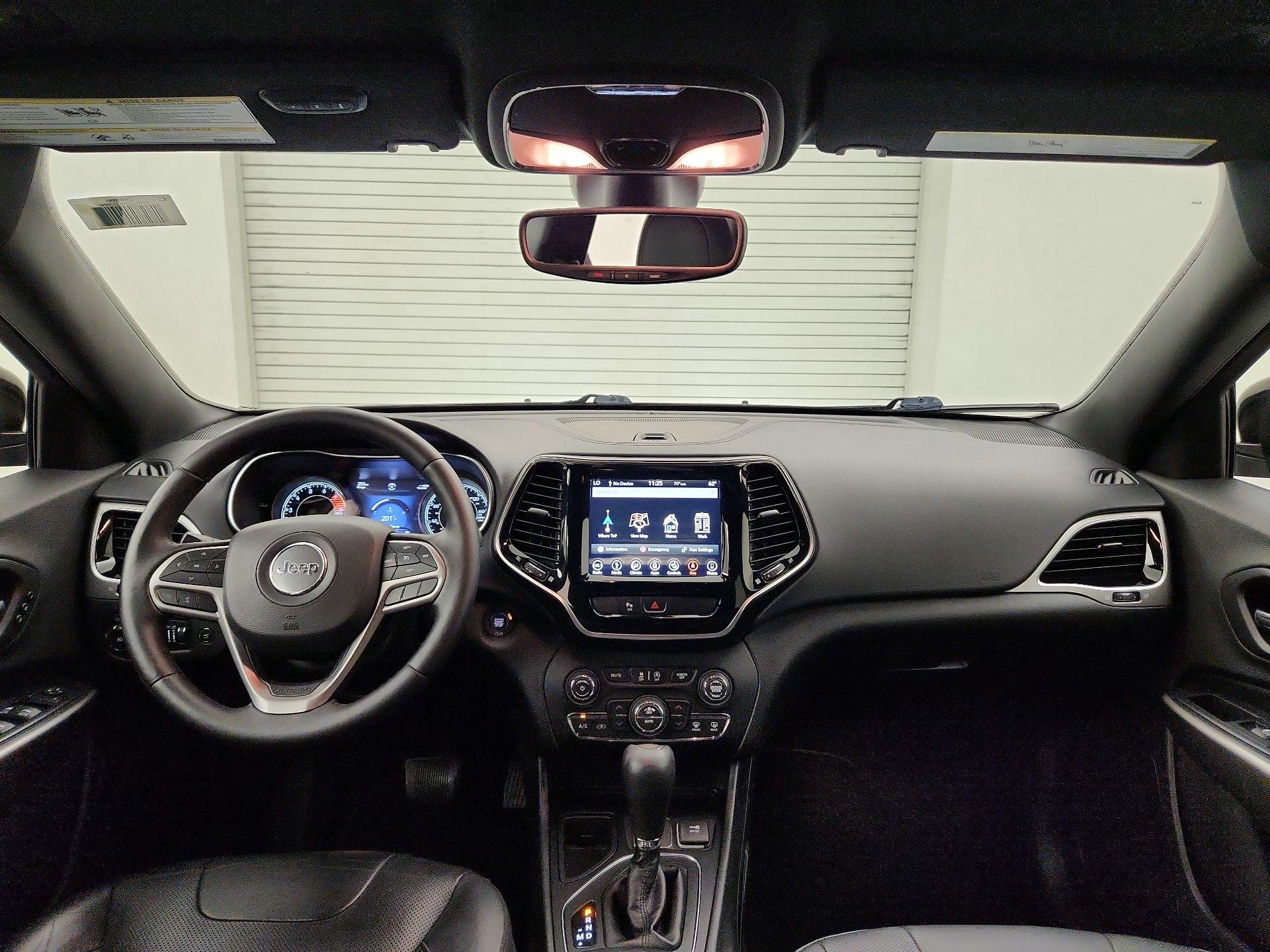 Thumbnail: 2019 Jeep Cherokee - 9