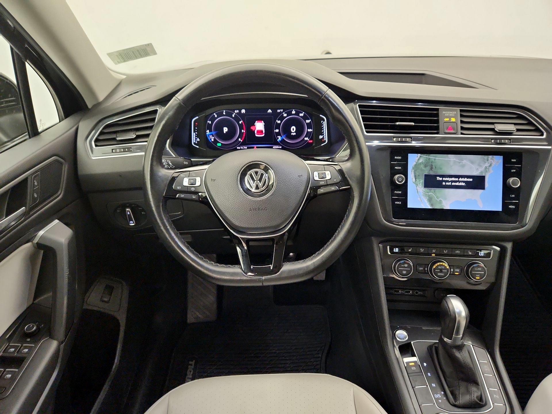 Thumbnail: 2019 Volkswagen Tiguan - 10