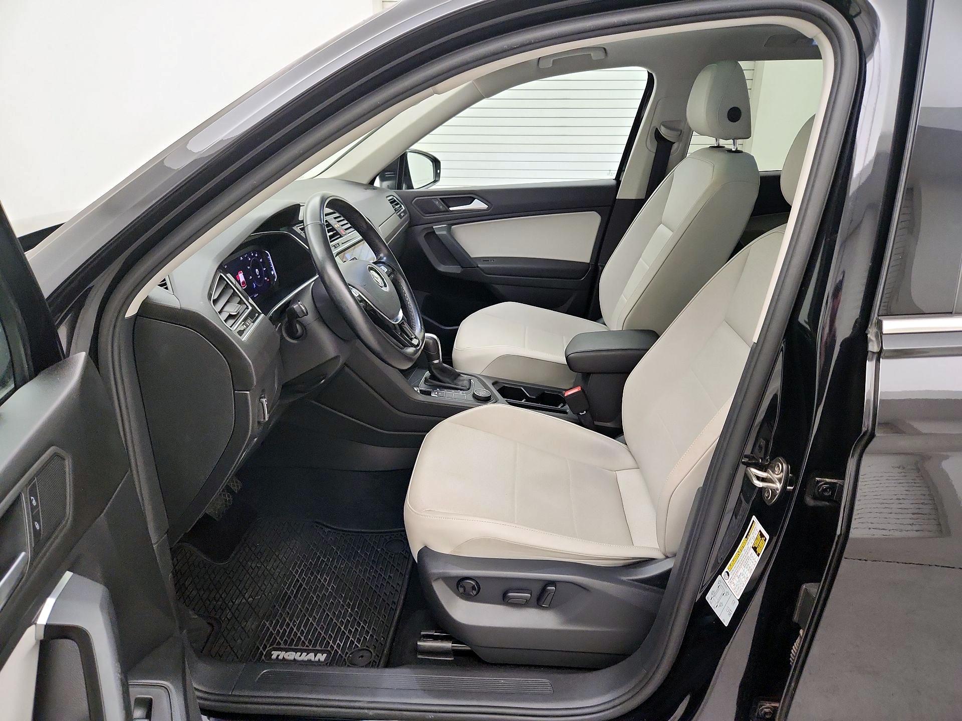Thumbnail: 2019 Volkswagen Tiguan - 11