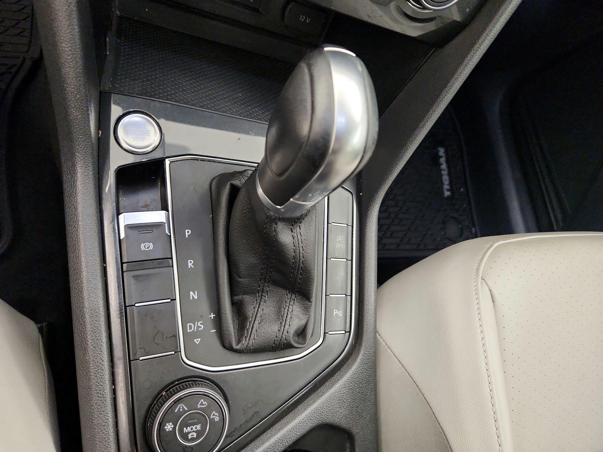 Thumbnail: 2019 Volkswagen Tiguan - 17