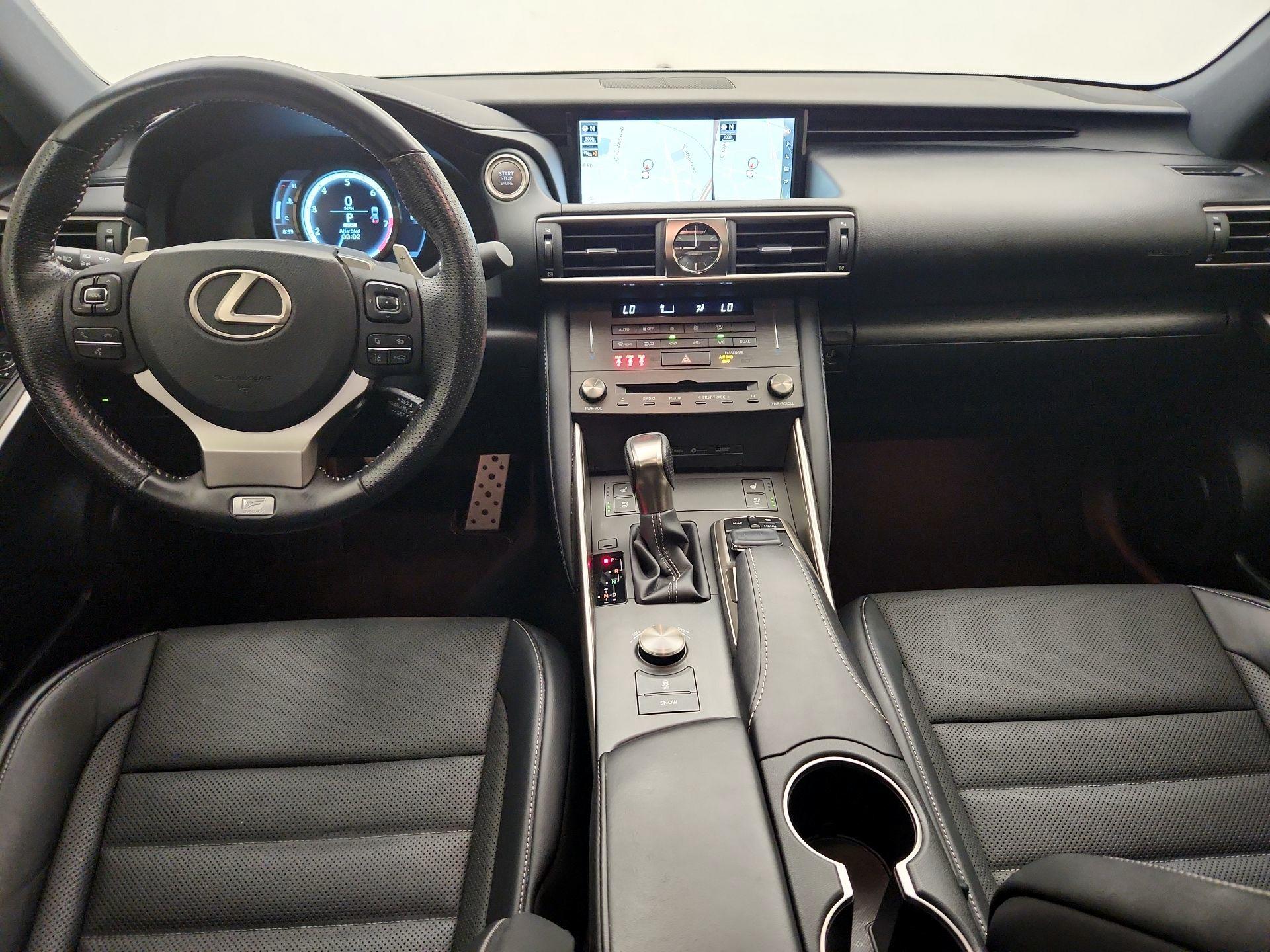 Thumbnail: 2019 Lexus IS - 9