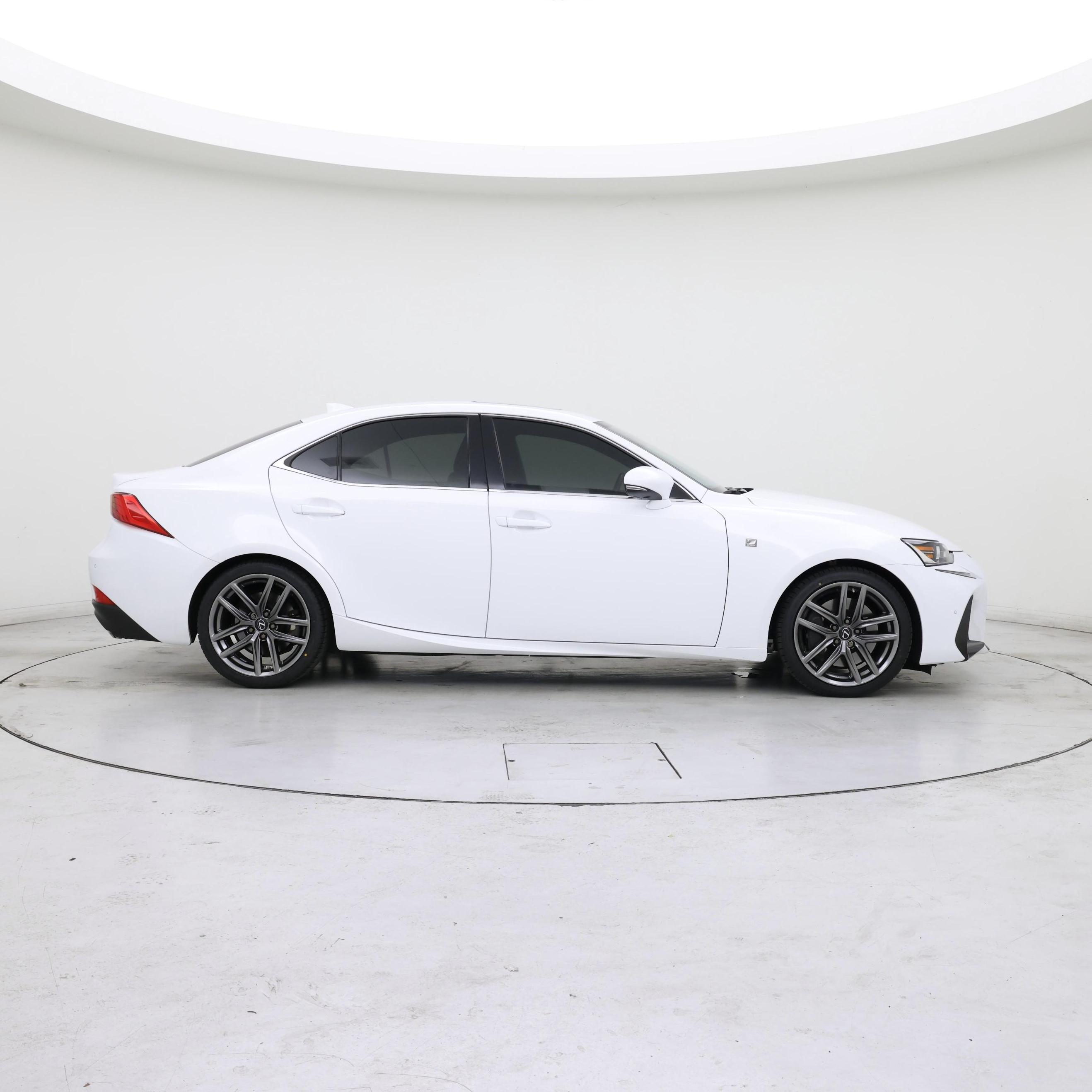 Thumbnail: 2019 Lexus IS - 7