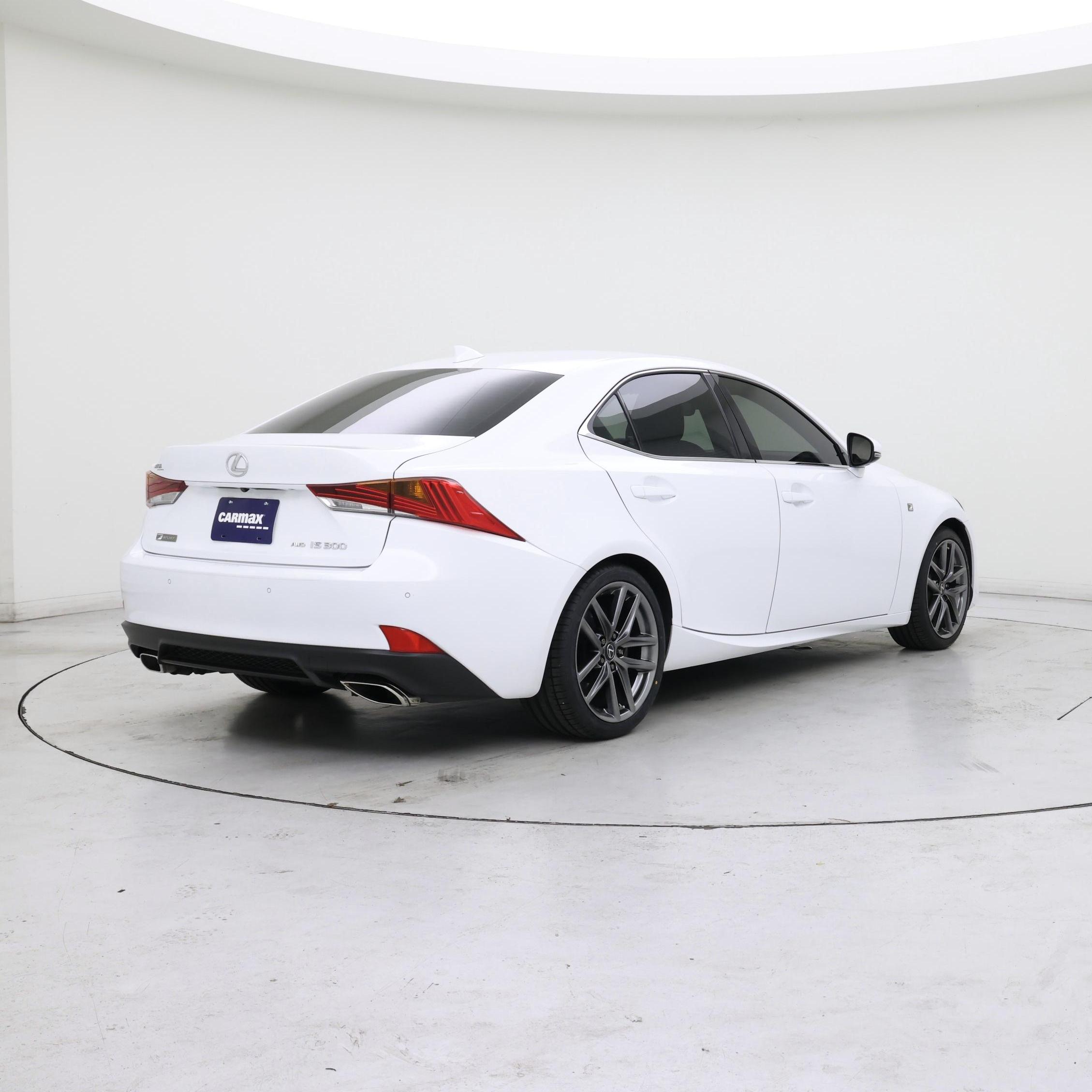 Thumbnail: 2019 Lexus IS - 8