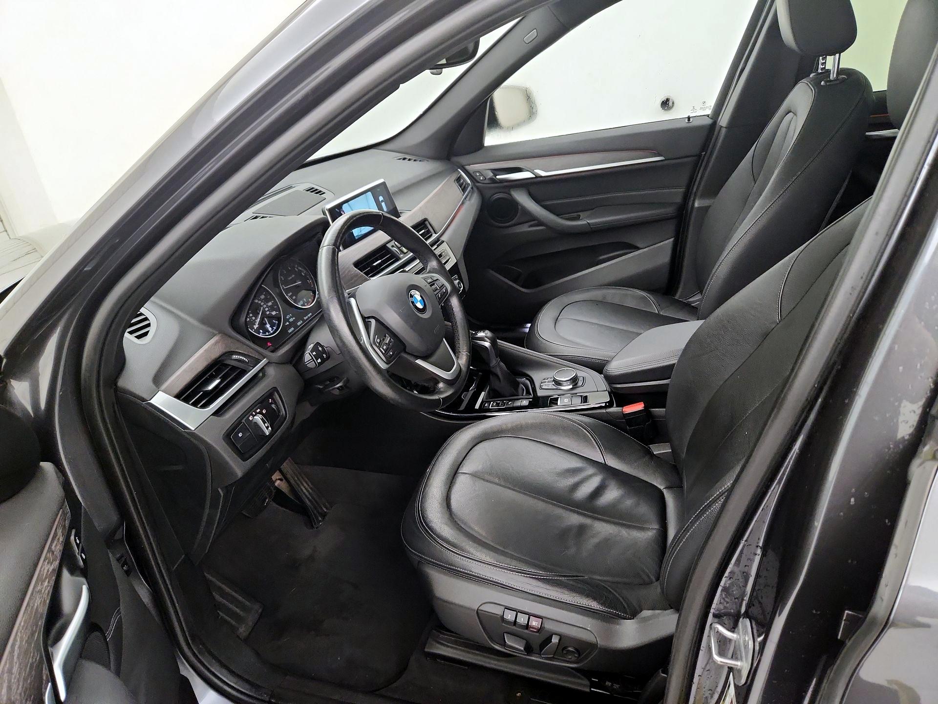 Thumbnail: 2016 BMW X1 - 11