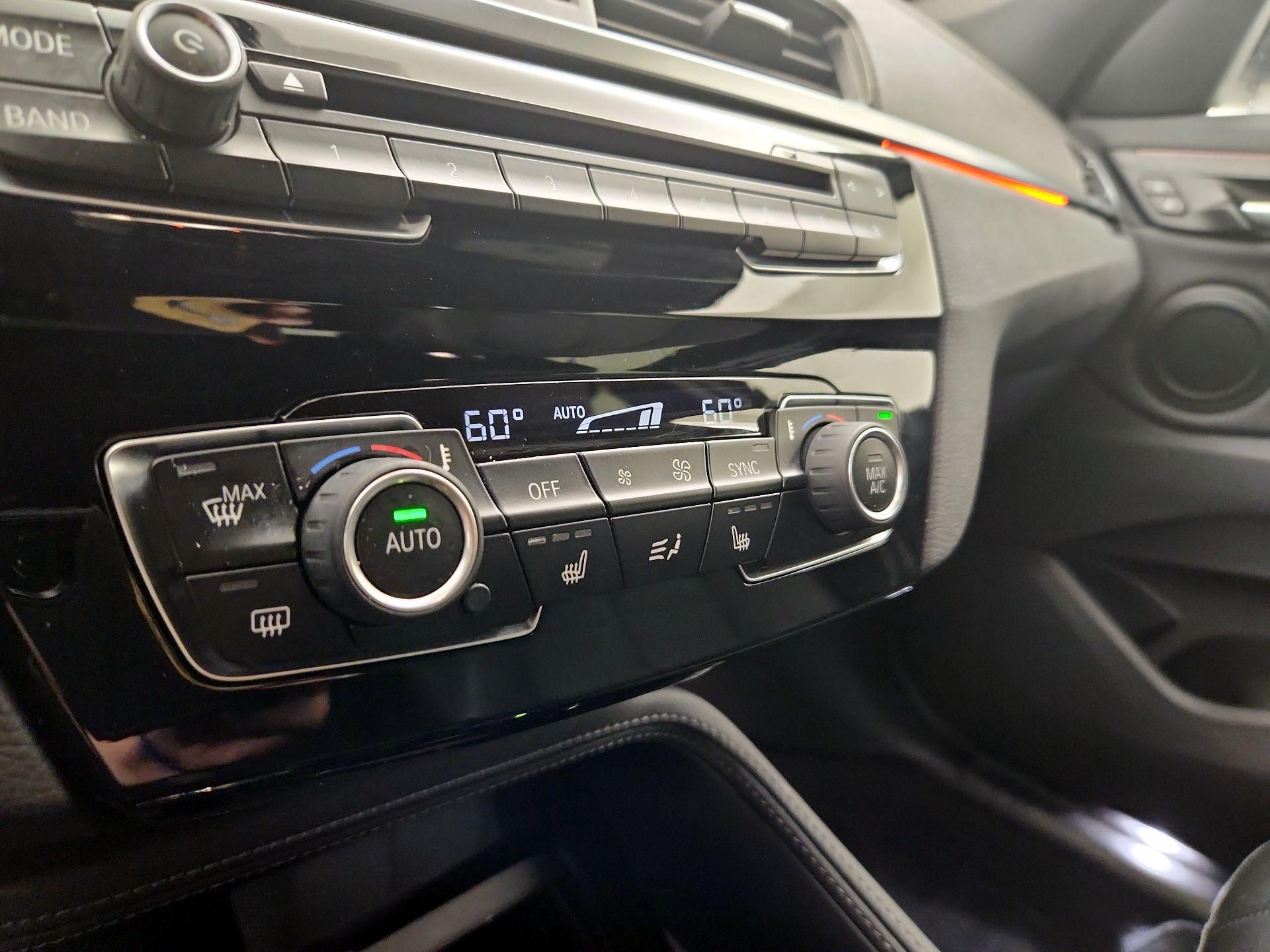 Thumbnail: 2016 BMW X1 - 16