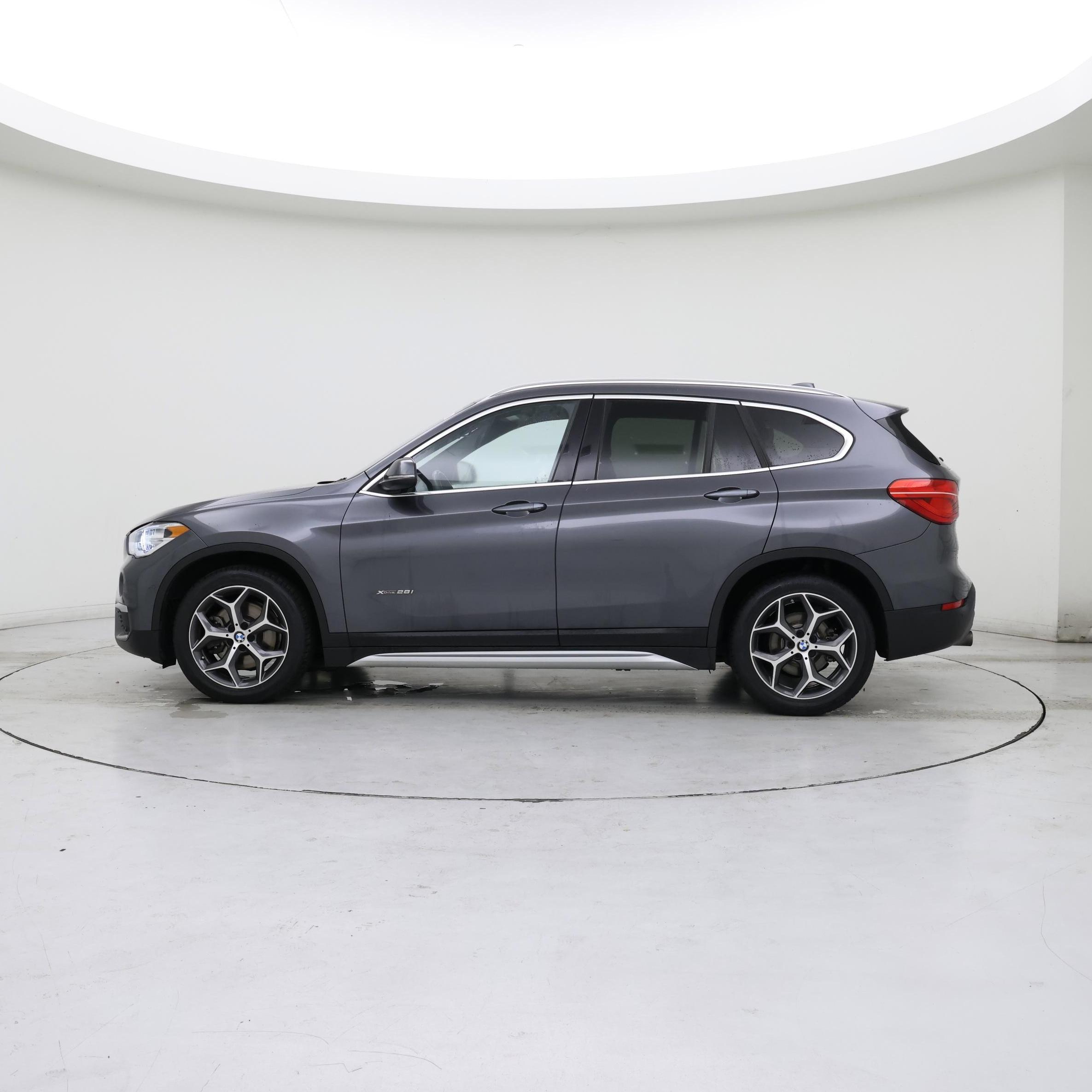Thumbnail: 2016 BMW X1 - 3