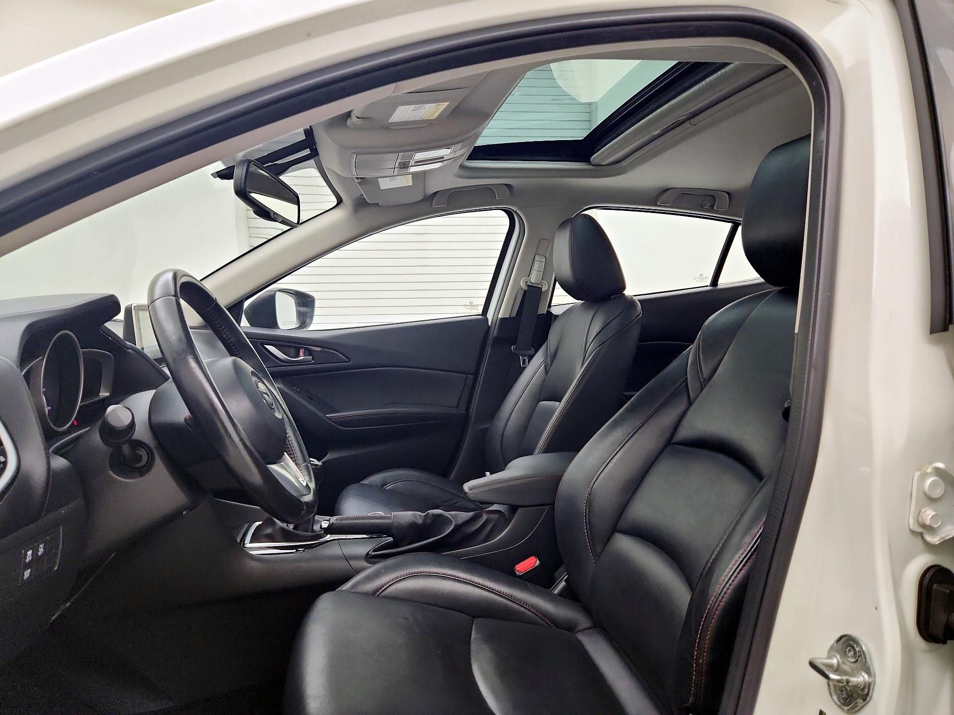 Thumbnail: 2016 Mazda Mazda3 - 20