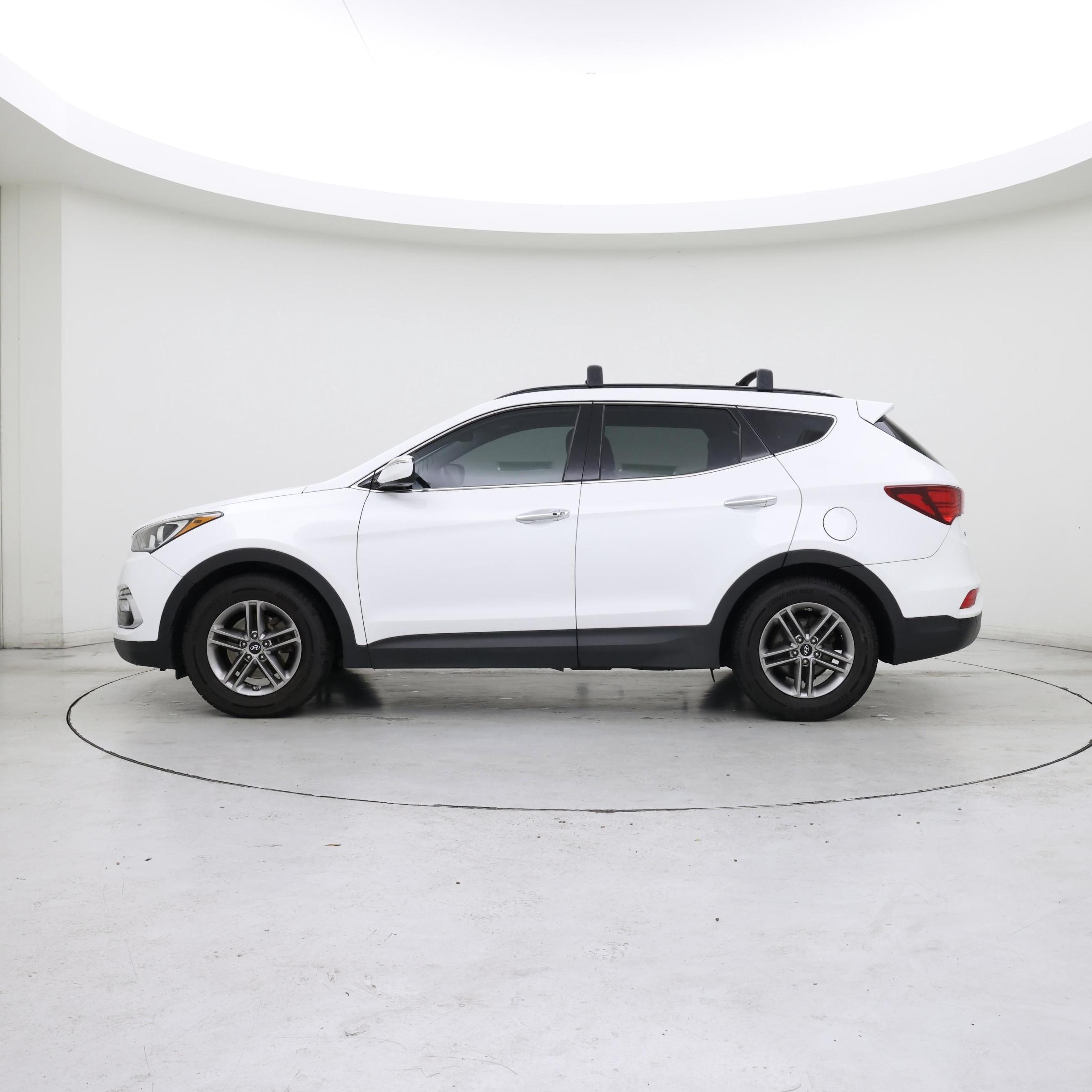 Thumbnail: 2018 Hyundai Santa Fe - 3
