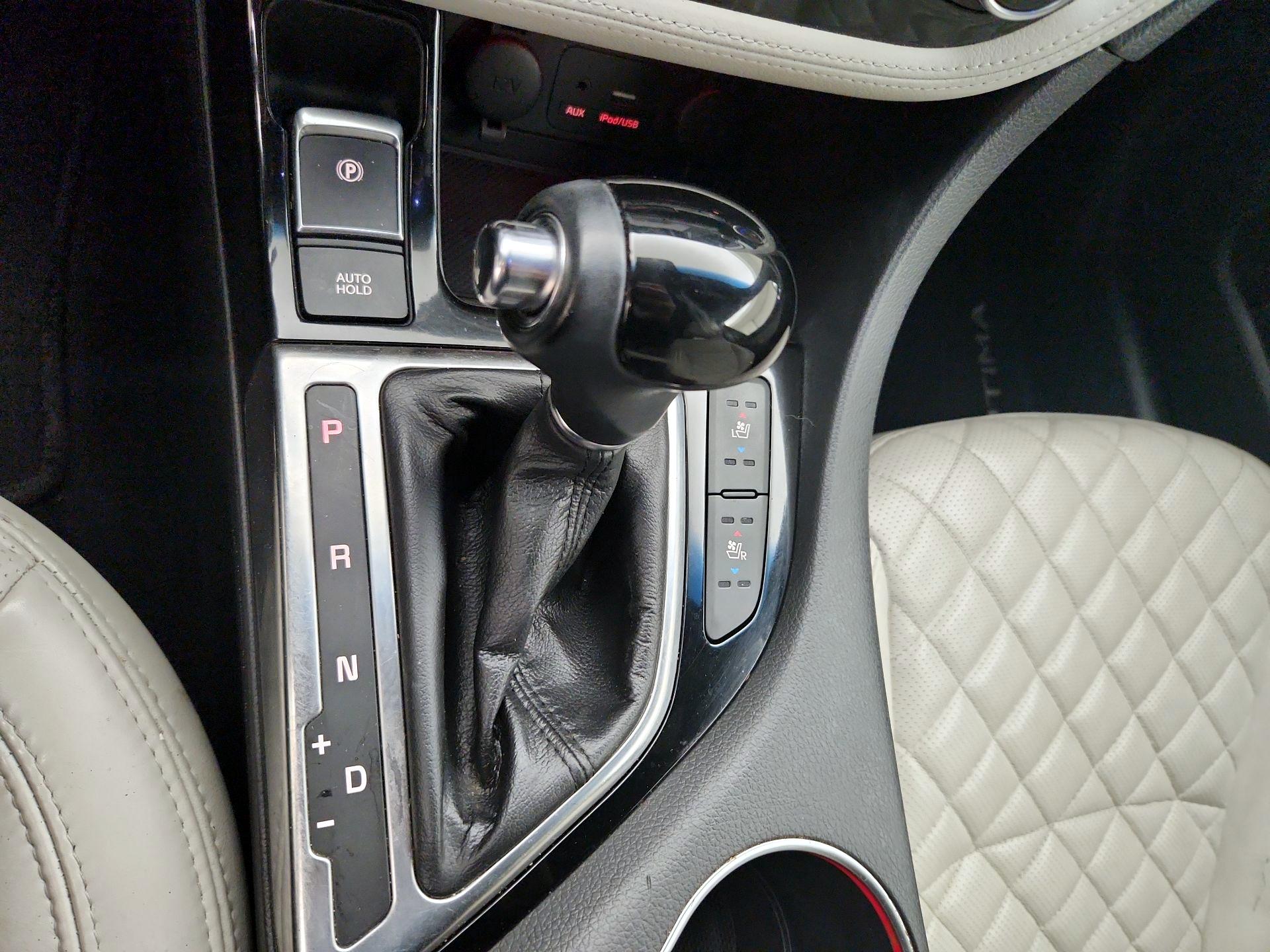Thumbnail: 2015 Kia Optima - 18