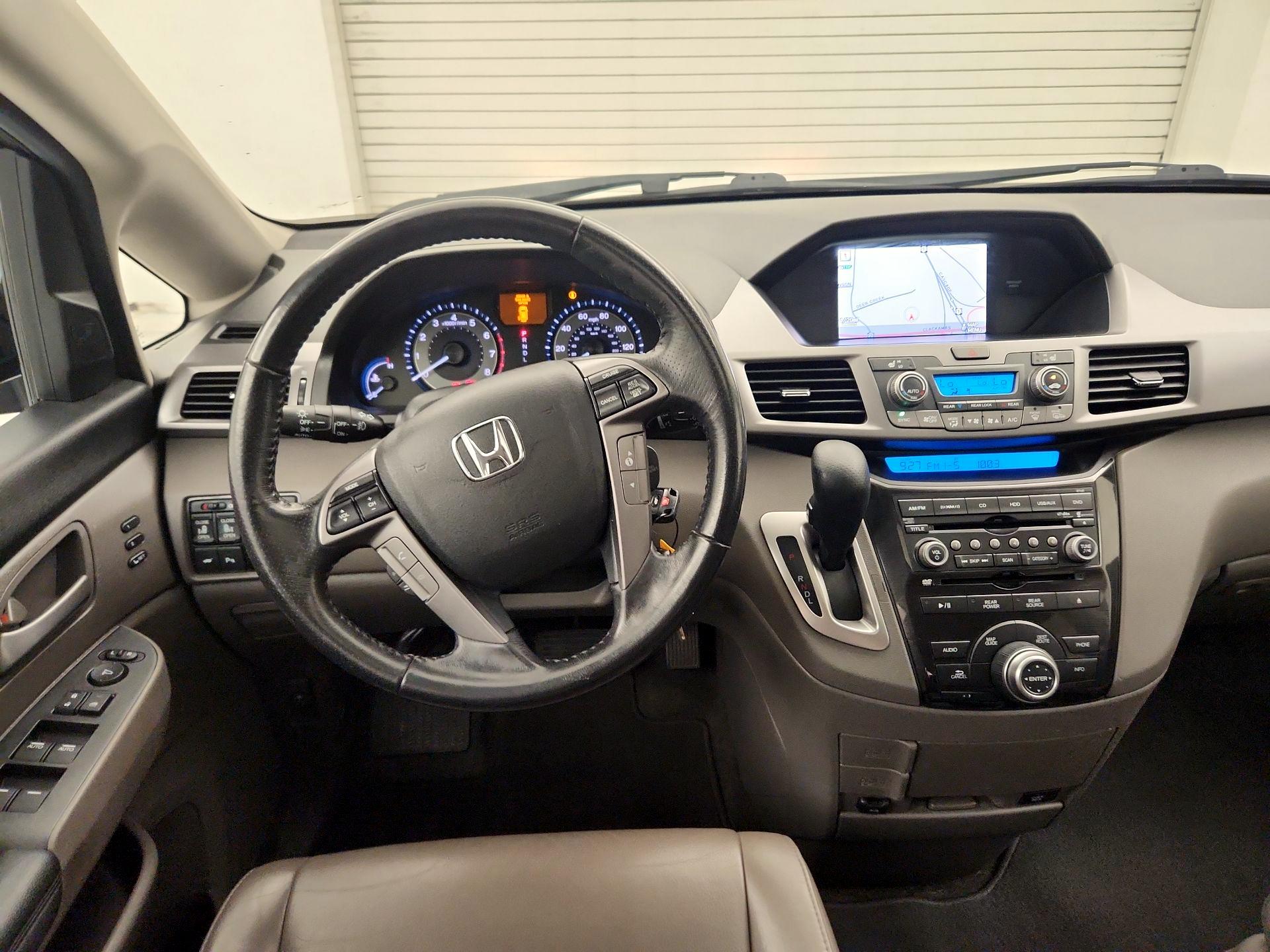 Thumbnail: 2013 Honda Odyssey - 10