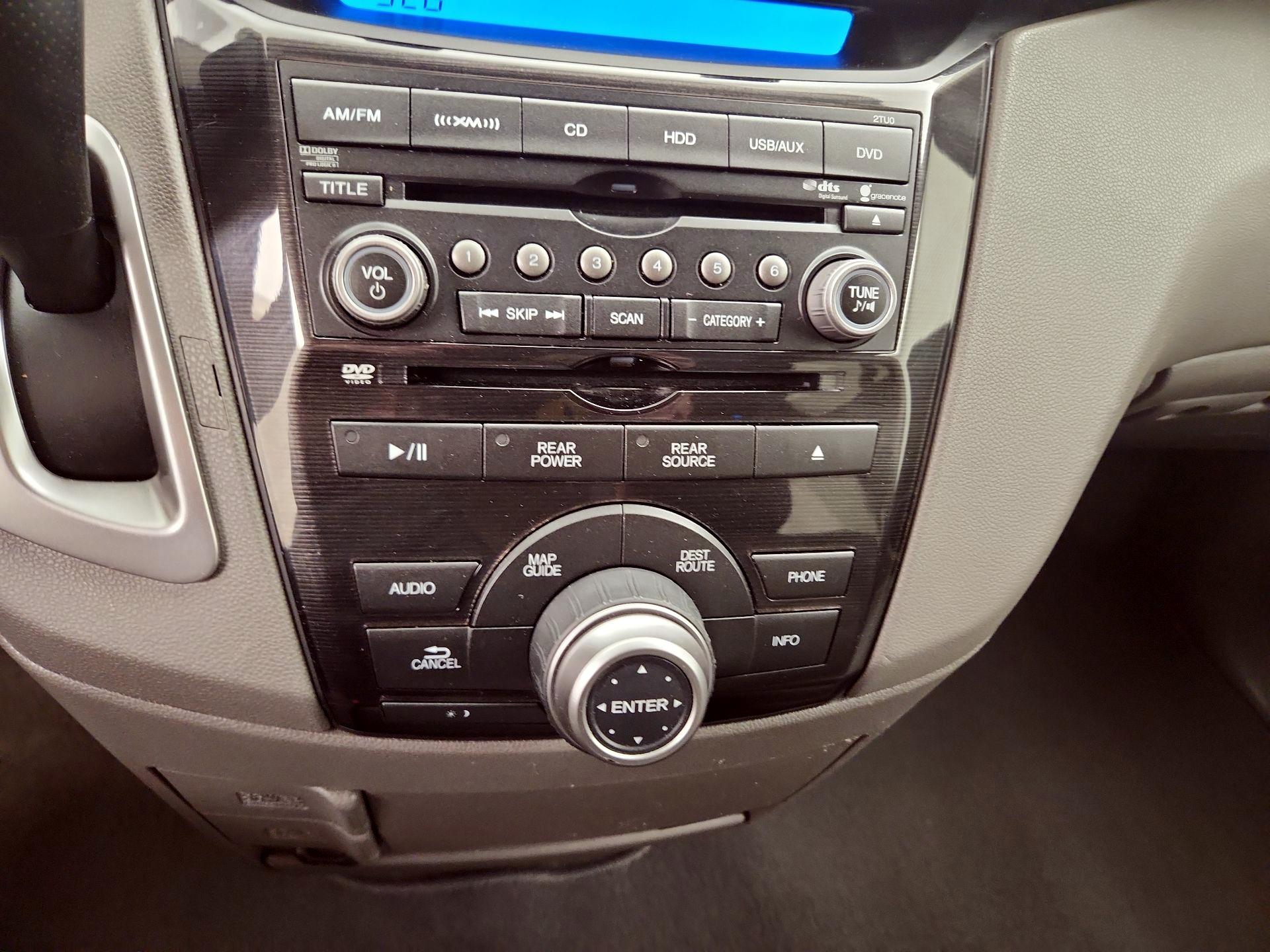 Thumbnail: 2013 Honda Odyssey - 17