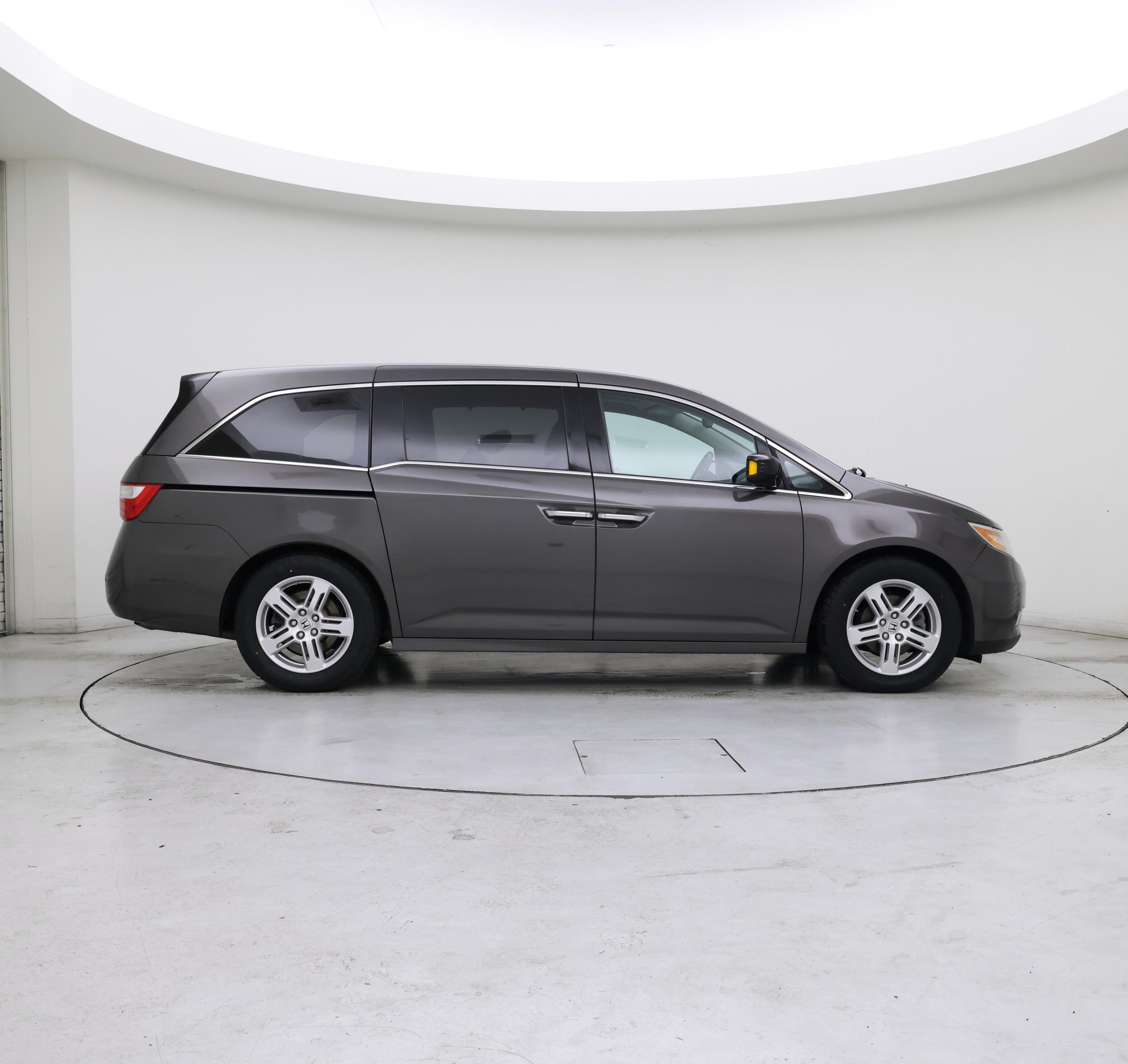Thumbnail: 2013 Honda Odyssey - 7