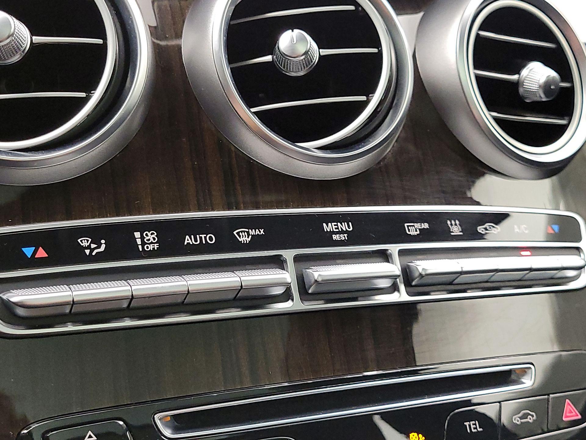 Thumbnail: 2019 Mercedes-Benz GLC - 16