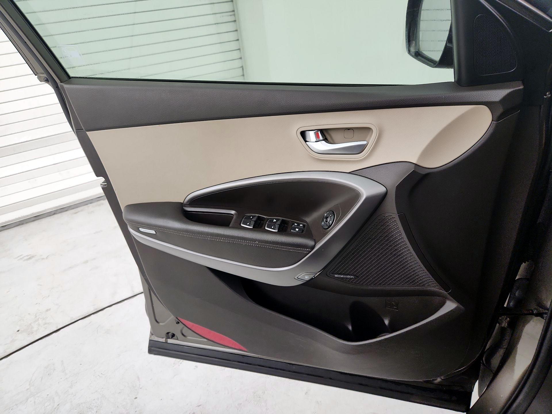 Thumbnail: 2013 Hyundai Santa Fe - 12