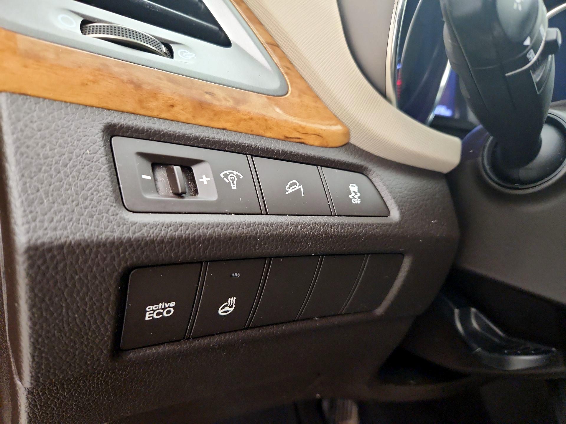 Thumbnail: 2013 Hyundai Santa Fe - 13
